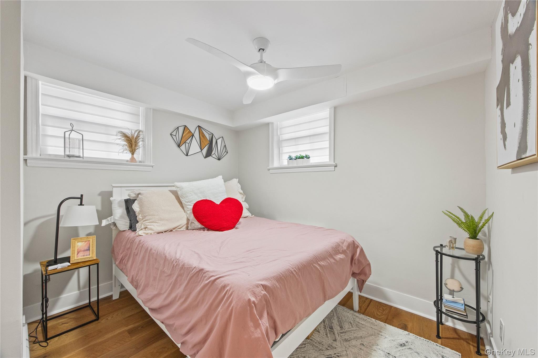 Single Family Van Hoesen Avenue Bronx, NY 10461, MLS-1057036-32