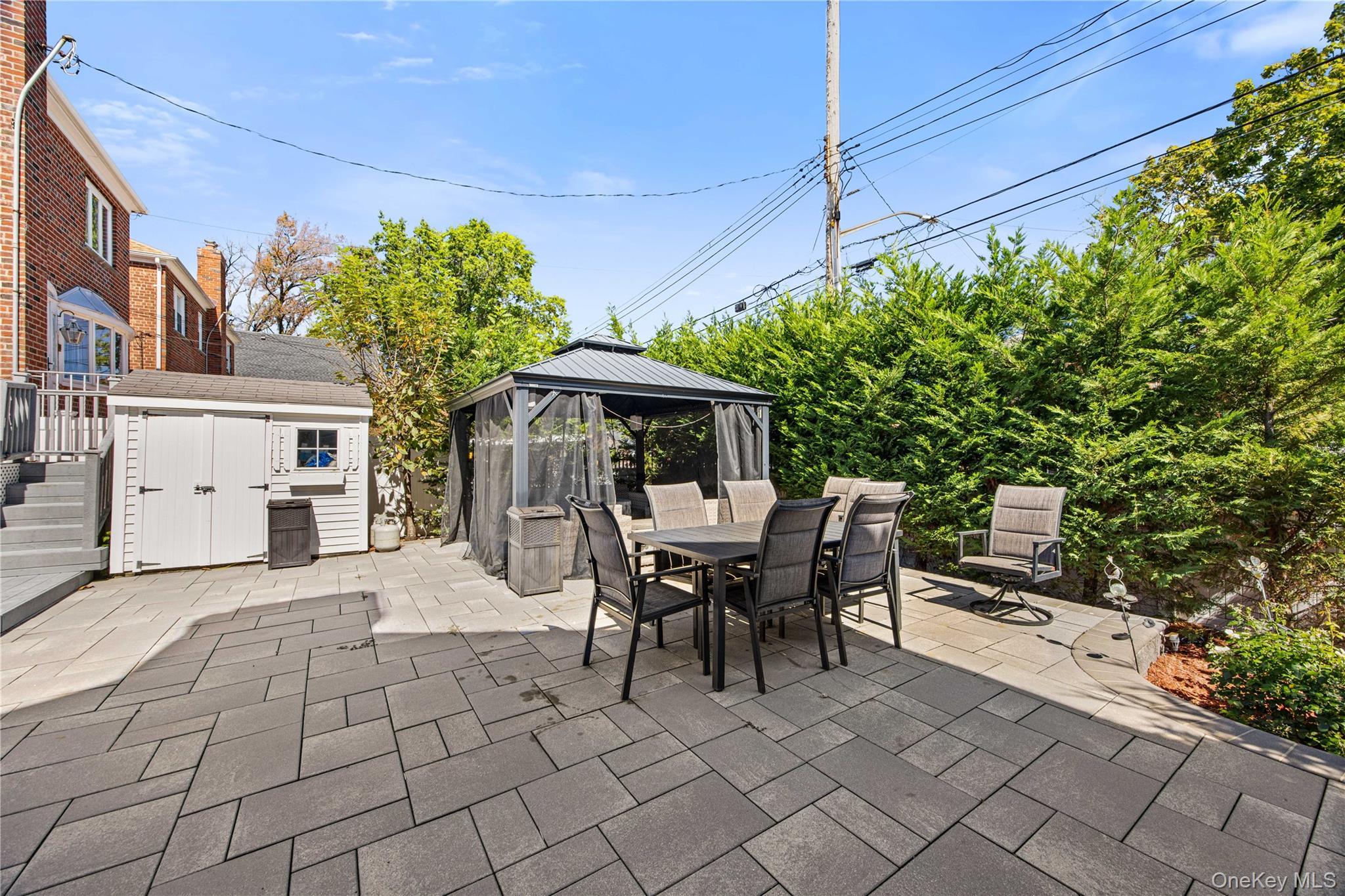Single Family Van Hoesen Avenue Bronx, NY 10461, MLS-1057036-36