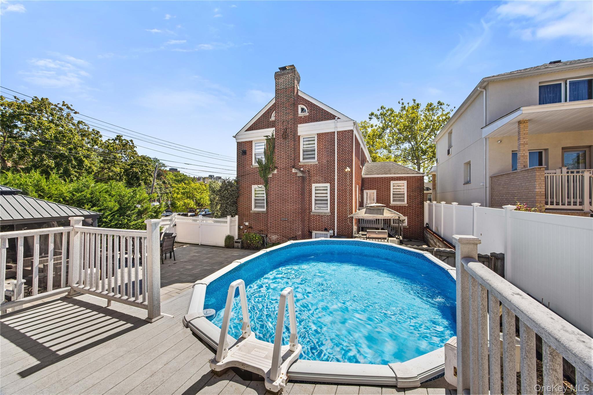 Single Family Van Hoesen Avenue Bronx, NY 10461, MLS-1057036-37