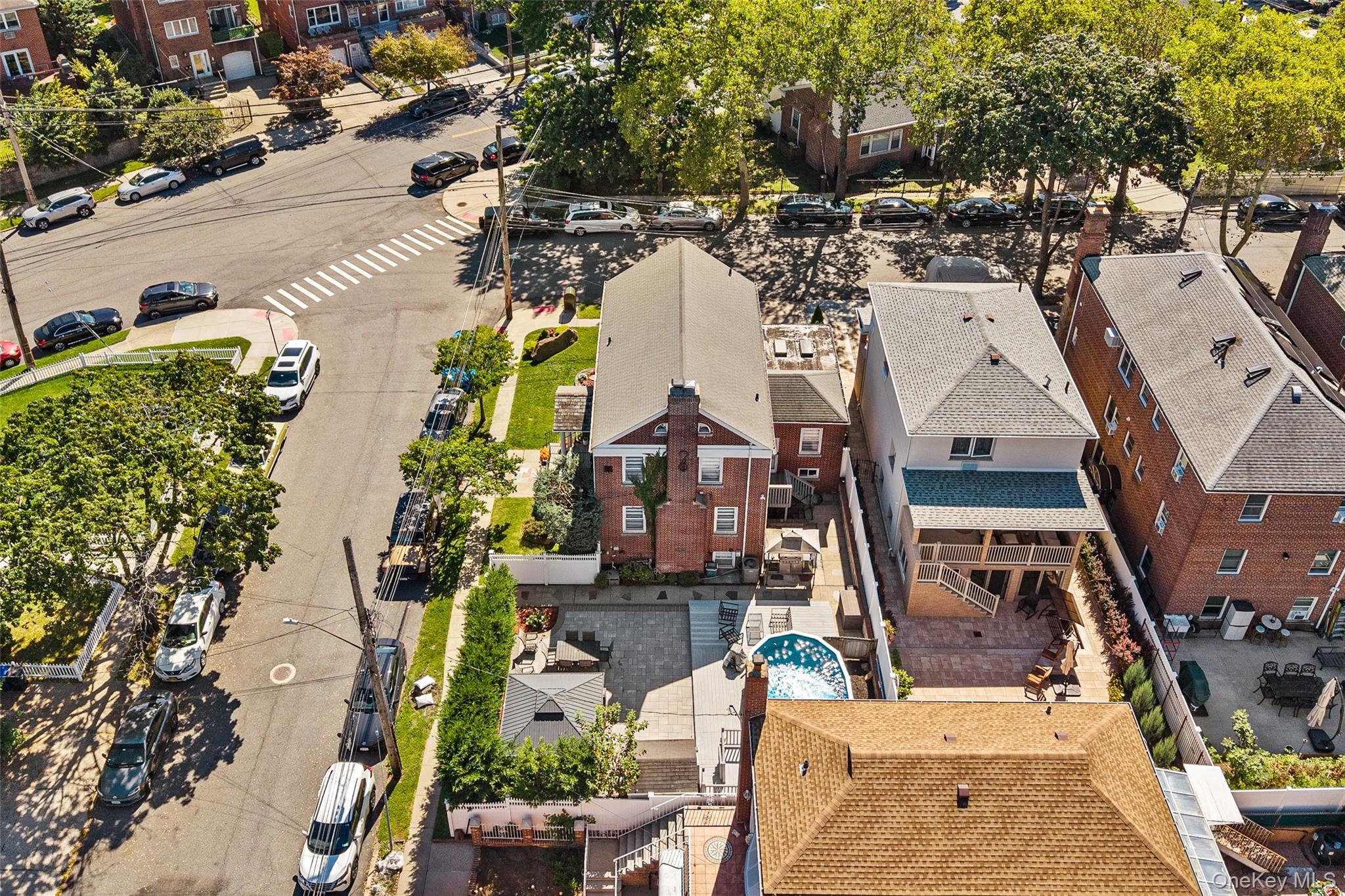 Single Family Van Hoesen Avenue Bronx, NY 10461, MLS-1057036-41