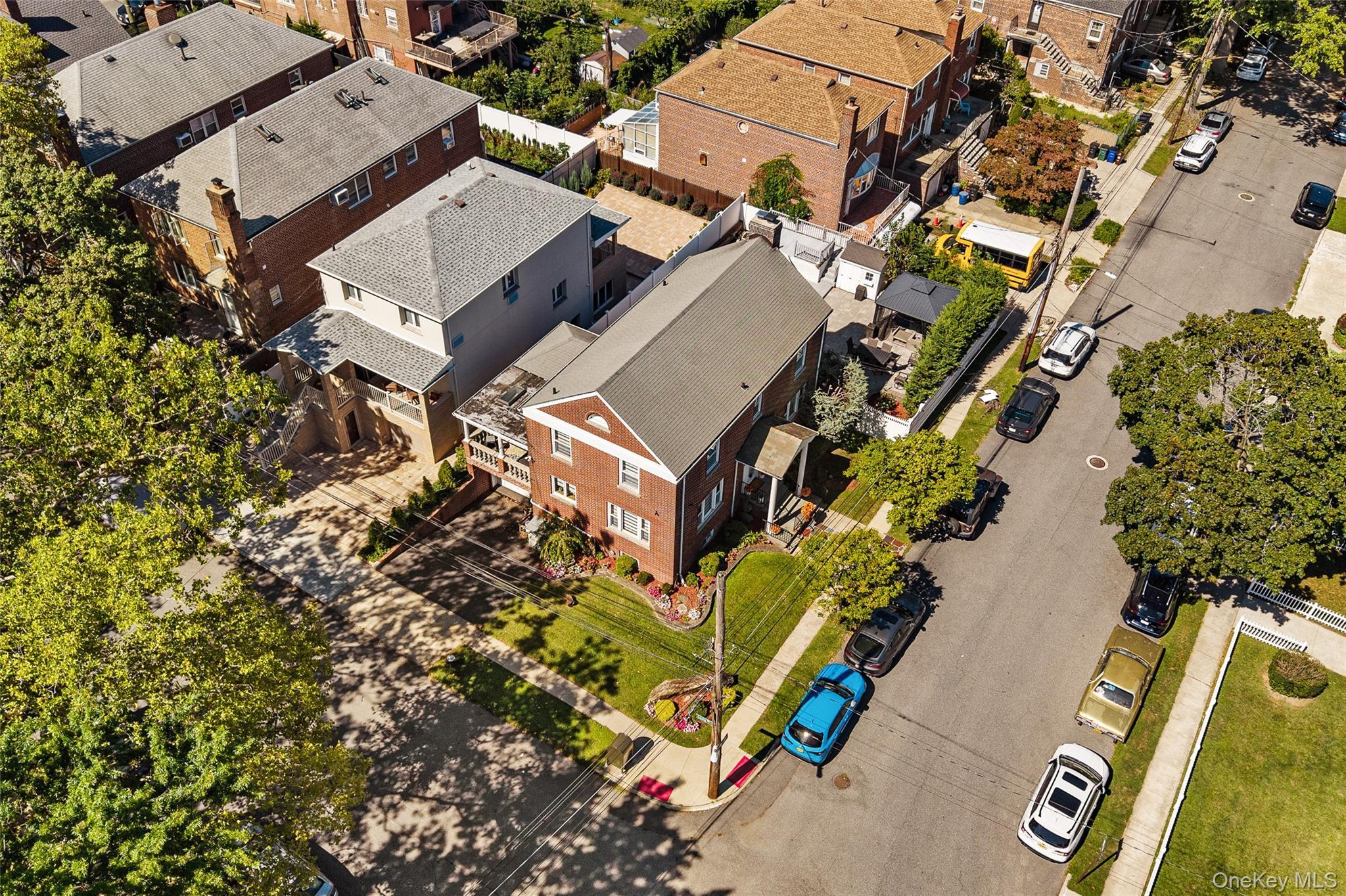 Single Family Van Hoesen Avenue Bronx, NY 10461, MLS-1057036-44