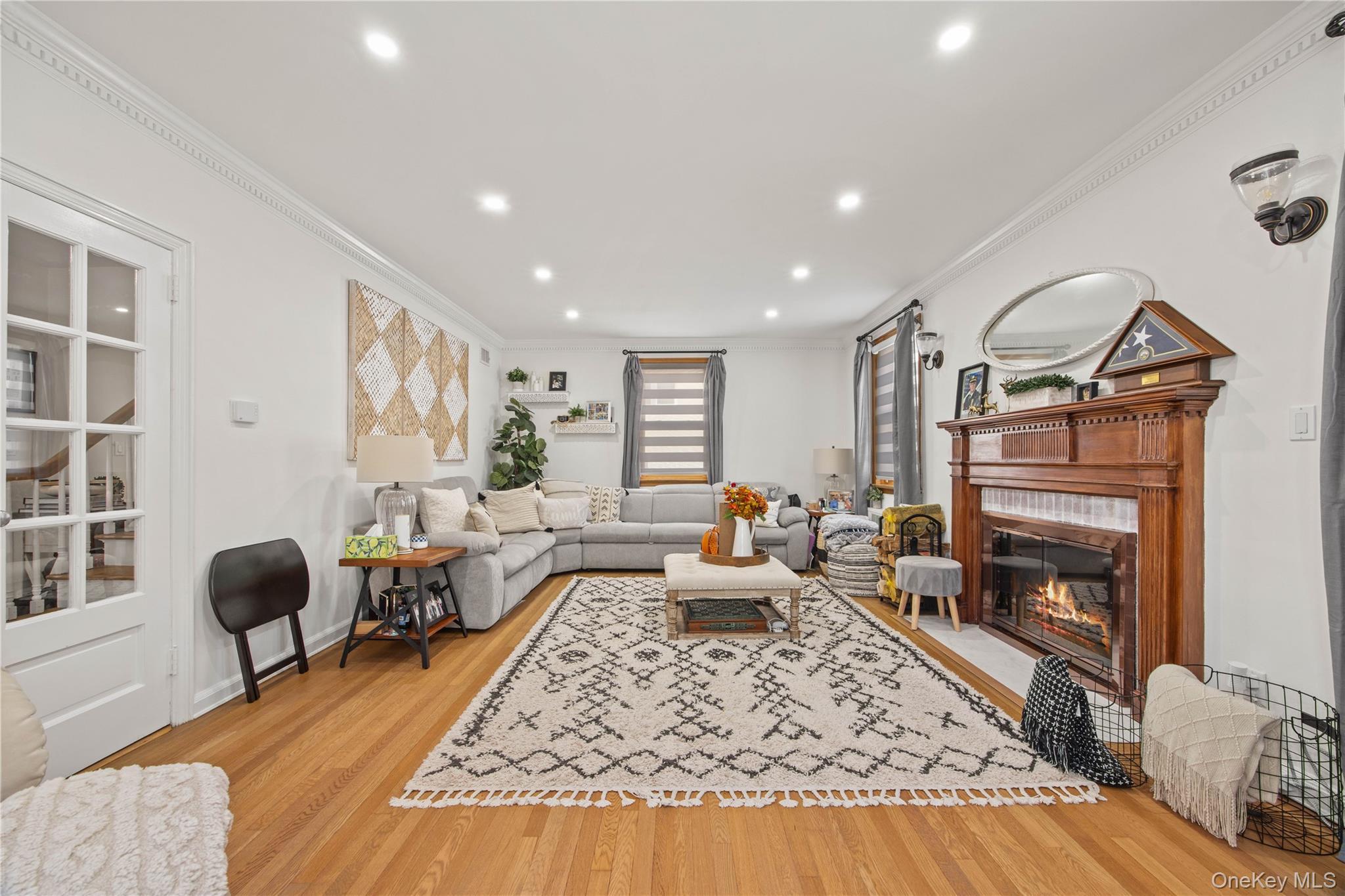 Single Family Van Hoesen Avenue Bronx, NY 10461, MLS-1057036-5