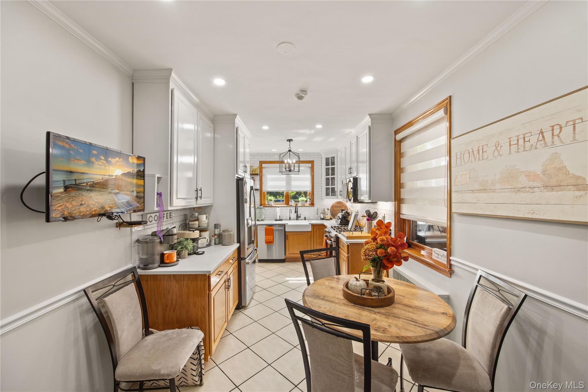 Single Family Van Hoesen Avenue Bronx, NY 10461, MLS-1057036-8