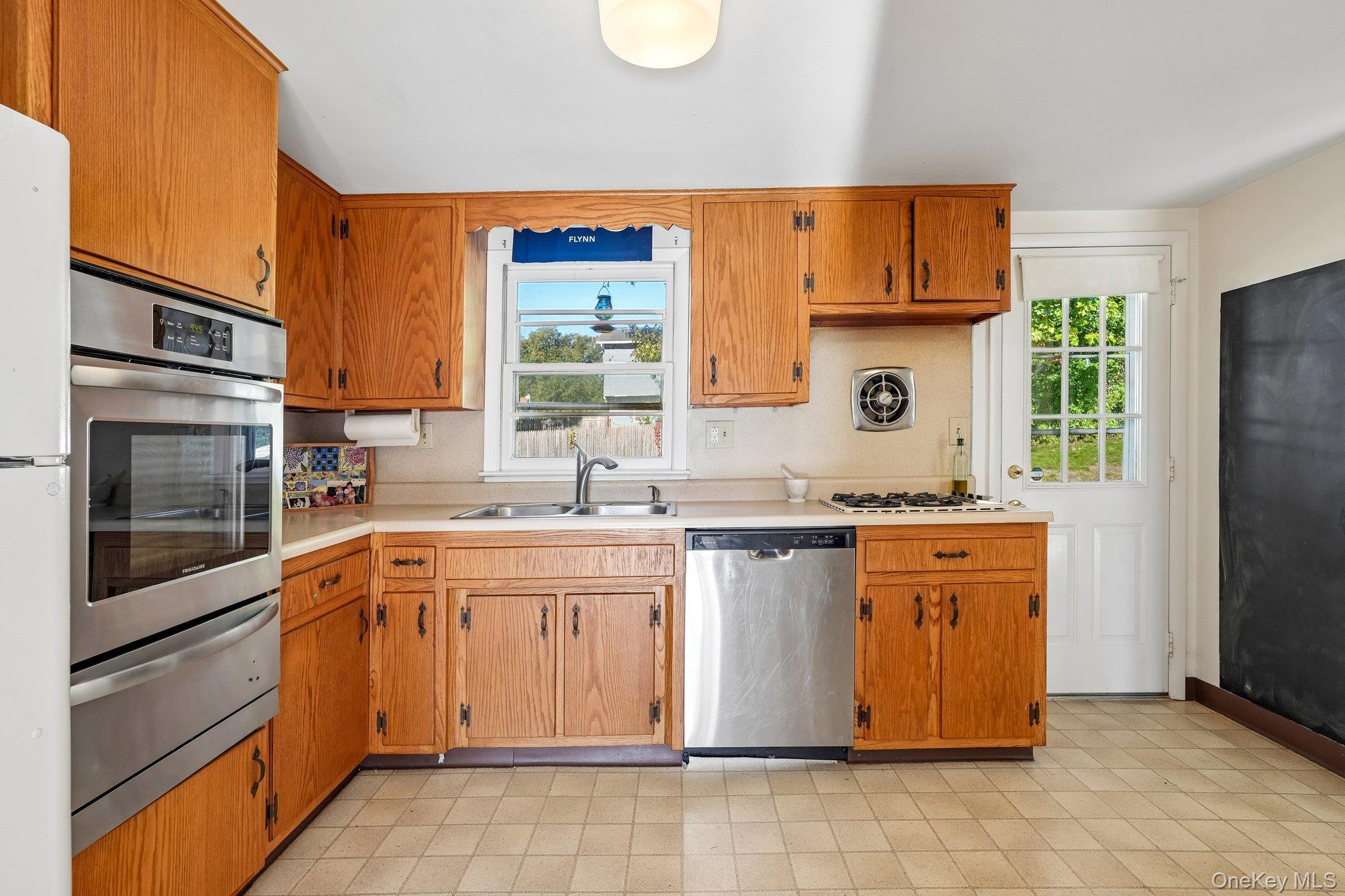 Single Family Birchwood Drive  Orange County, NY 12553, MLS-1057043-15