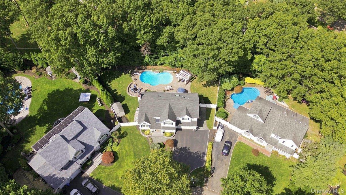 Single Family Aspatuck Court Suffolk County, NY 11725, MLS-1057059-35