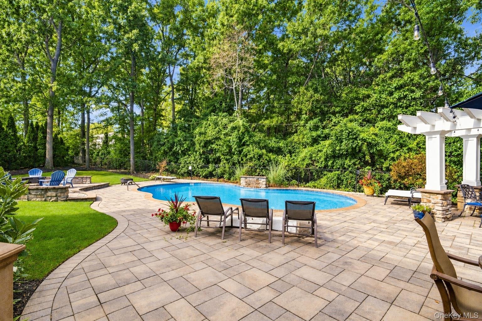Single Family Aspatuck Court Suffolk County, NY 11725, MLS-1057059-42