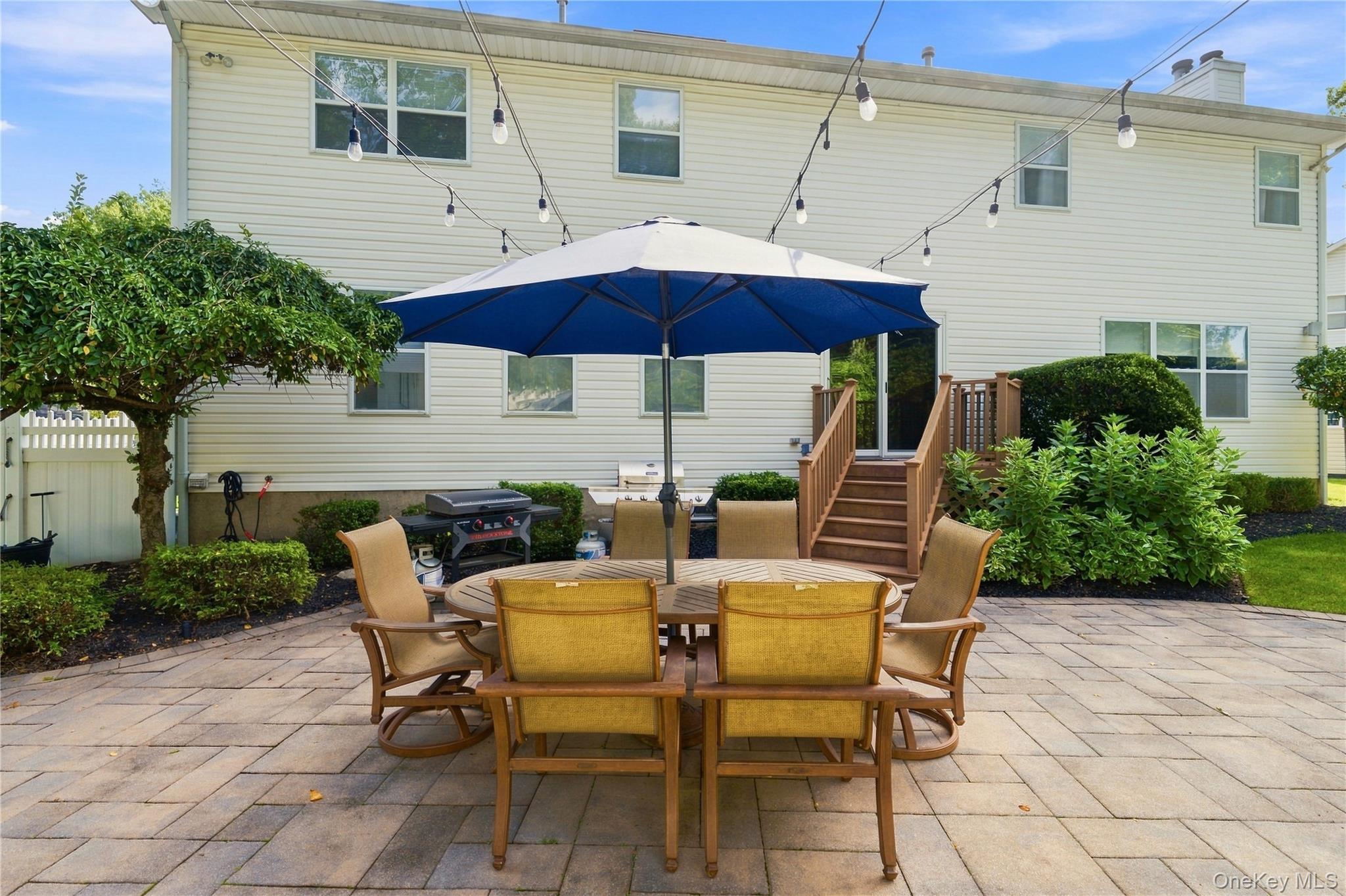 Single Family Aspatuck Court Suffolk County, NY 11725, MLS-1057059-44