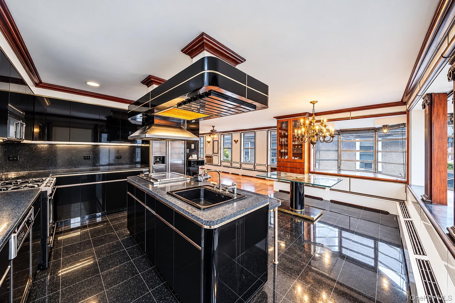 Single Family 76th Street  Queens, NY 11372, MLS-1057107-22