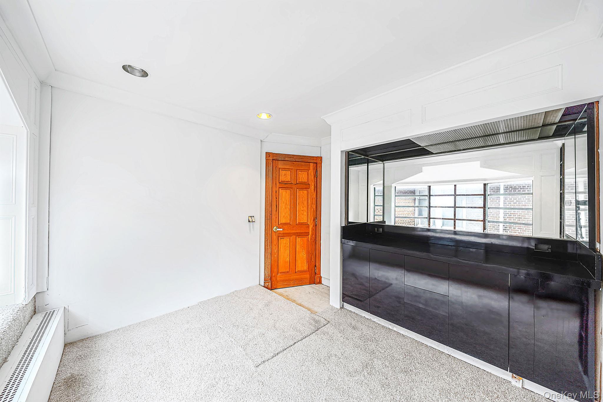 Single Family 76th Street  Queens, NY 11372, MLS-1057107-32