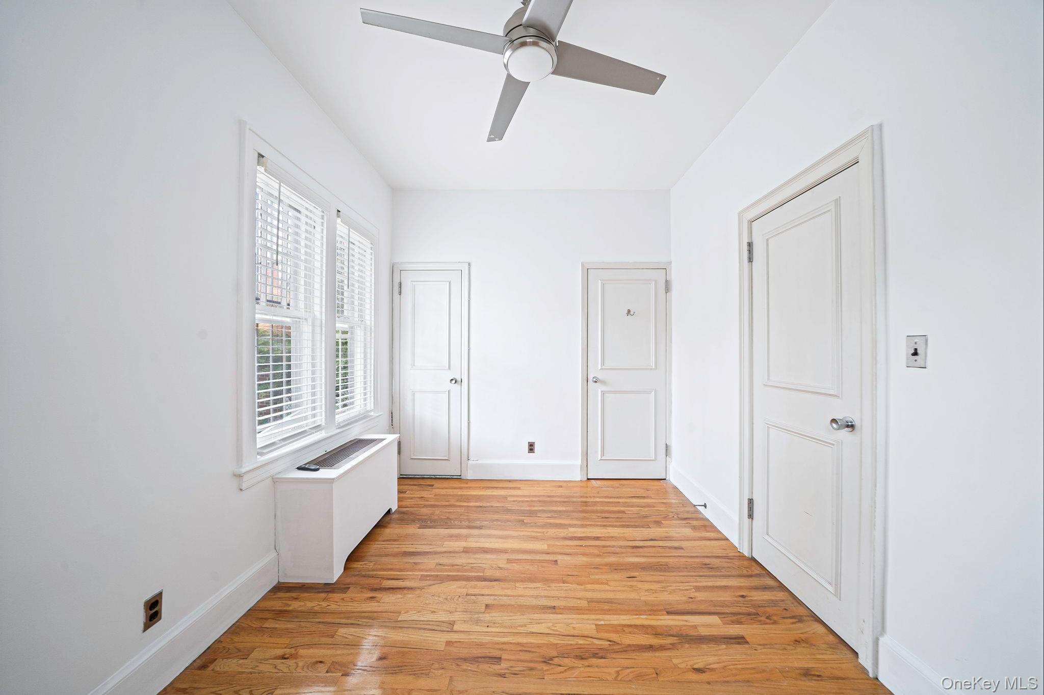 Single Family 76th Street  Queens, NY 11372, MLS-1057107-36
