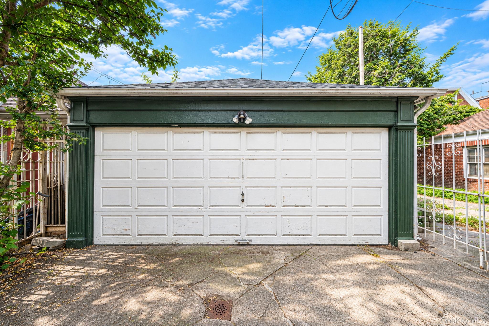 Single Family 76th Street  Queens, NY 11372, MLS-1057107-49
