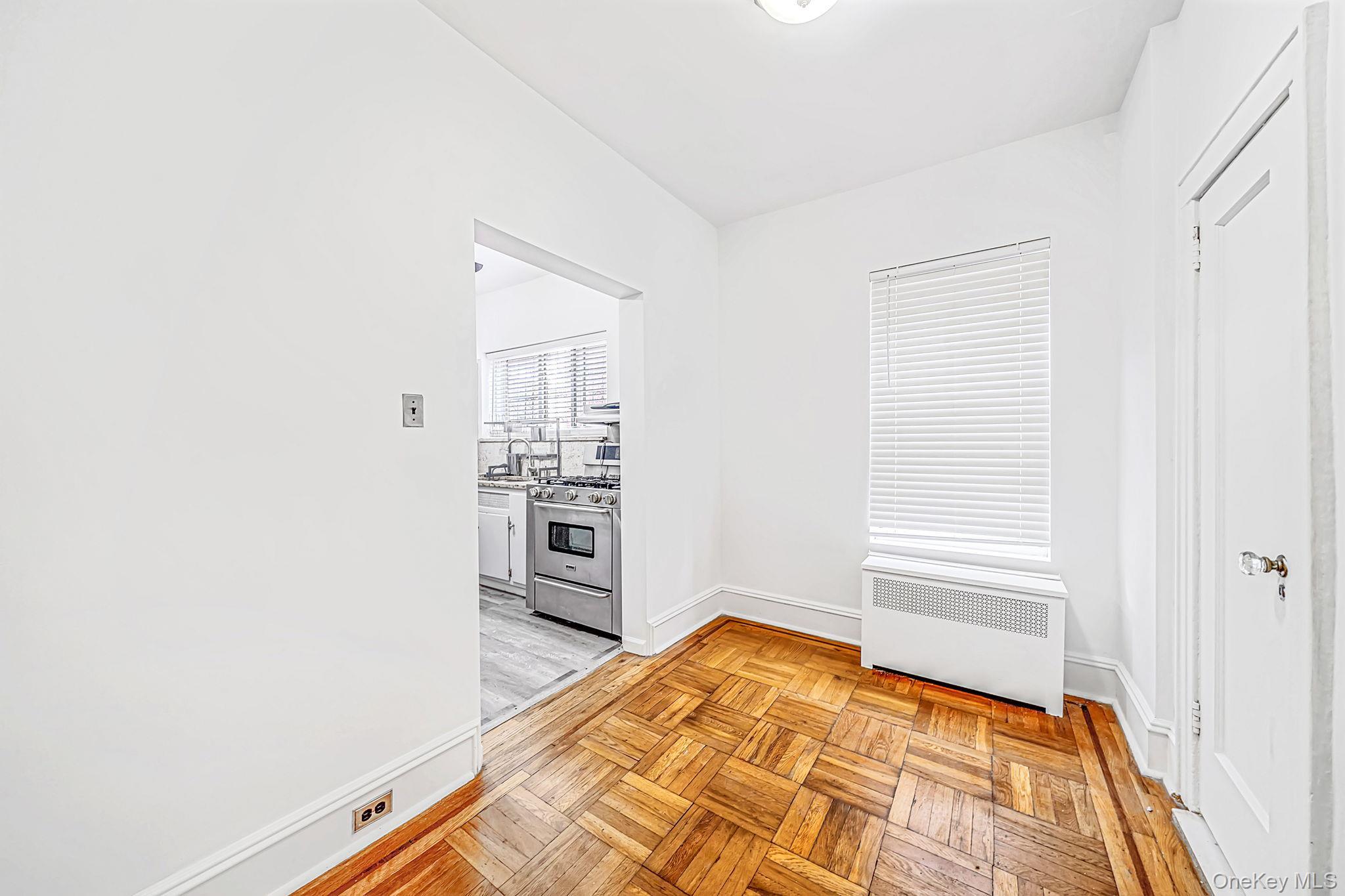 Single Family 76th Street  Queens, NY 11372, MLS-1057107-6