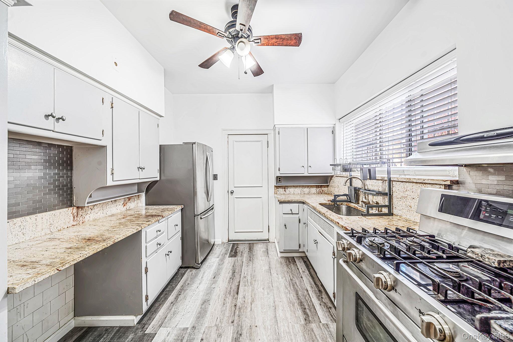 Single Family 76th Street  Queens, NY 11372, MLS-1057107-7