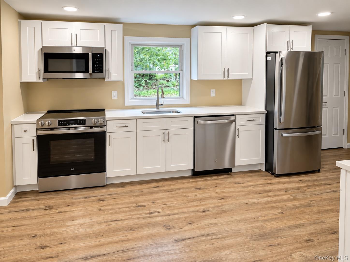 Single Family Frowein Road Suffolk County, NY 11934, MLS-1057109-4