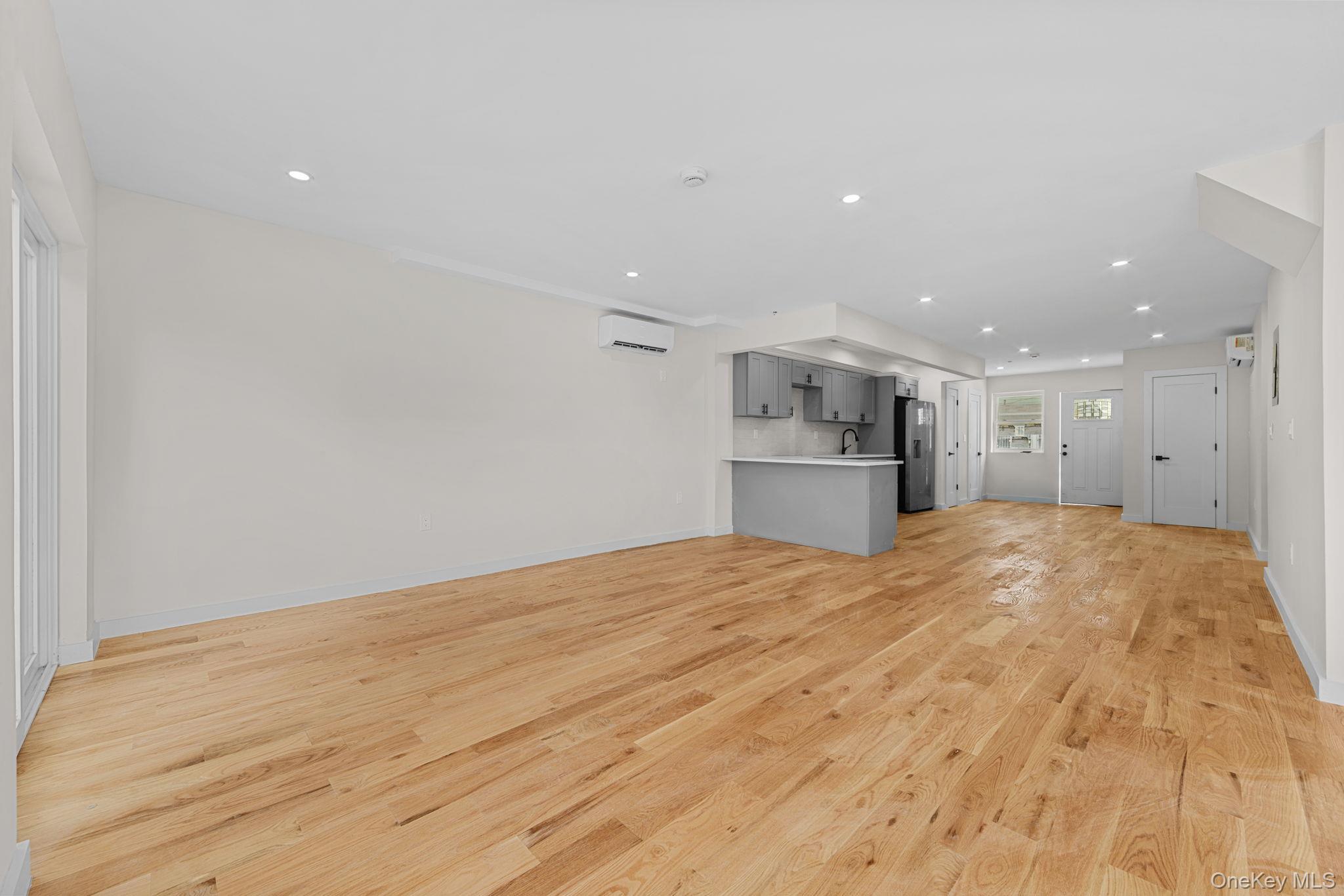 Single Family Osborn Street  Brooklyn, NY 11212, MLS-1057113-10