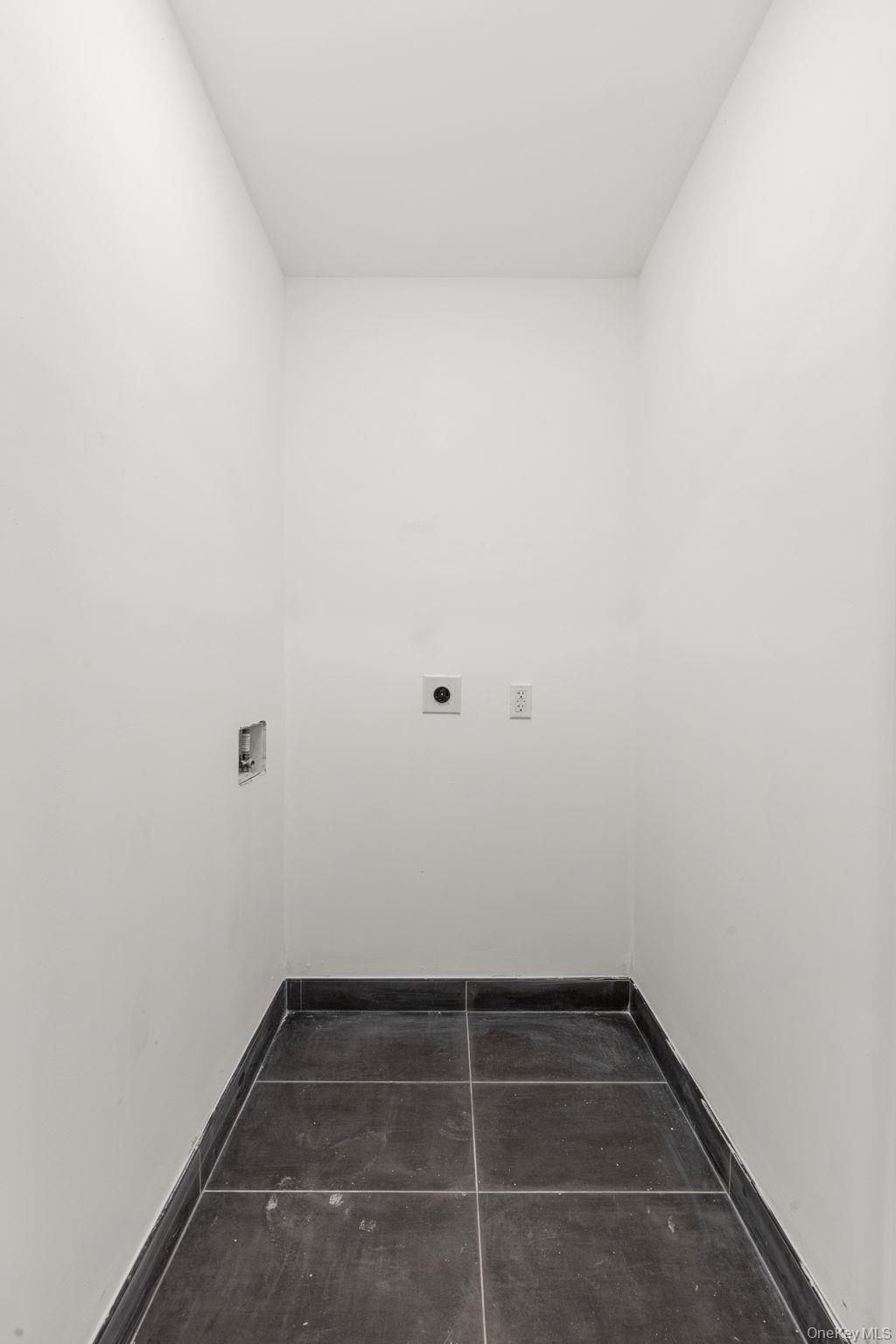 Single Family Osborn Street  Brooklyn, NY 11212, MLS-1057113-15