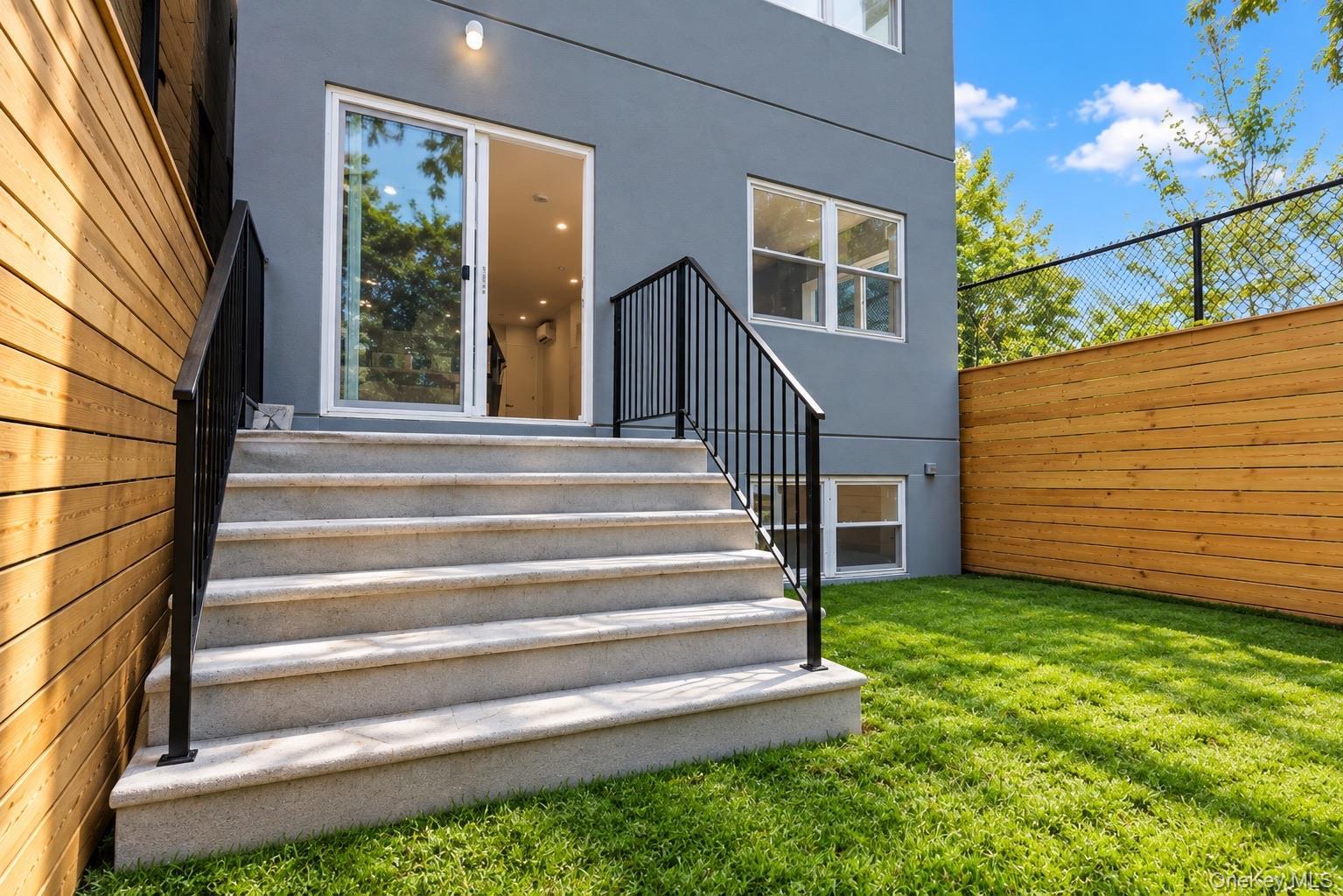 Single Family Osborn Street  Brooklyn, NY 11212, MLS-1057113-17