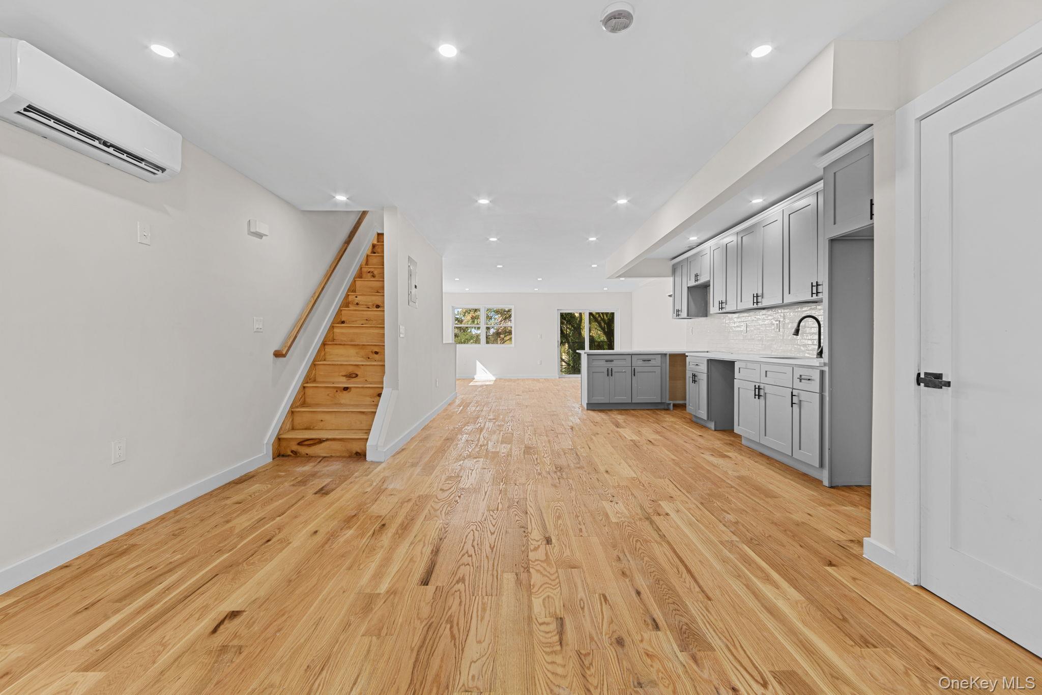 Single Family Osborn Street  Brooklyn, NY 11212, MLS-1057113-5