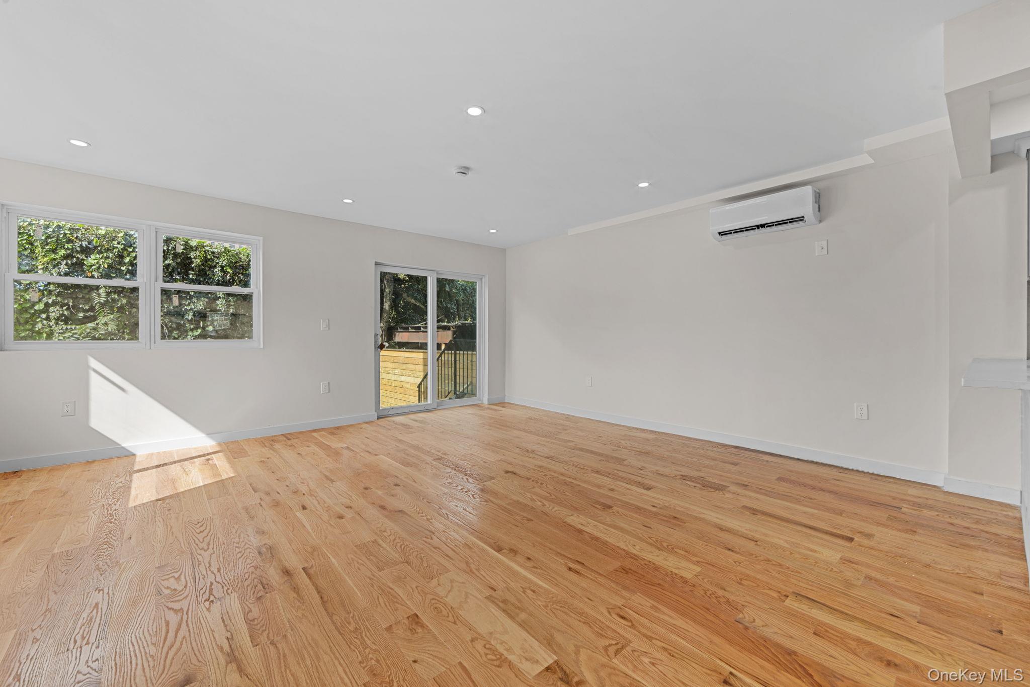 Single Family Osborn Street  Brooklyn, NY 11212, MLS-1057113-8