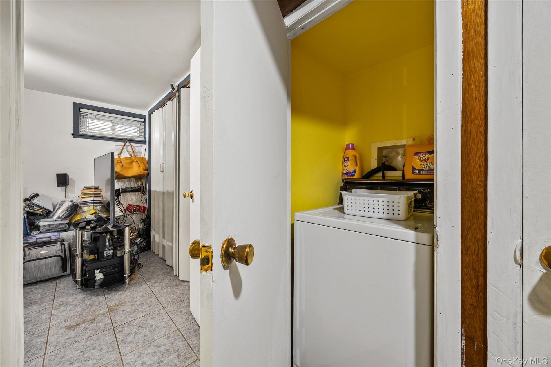 Single Family 120th Avenue  Queens, NY 11412, MLS-1057176-24