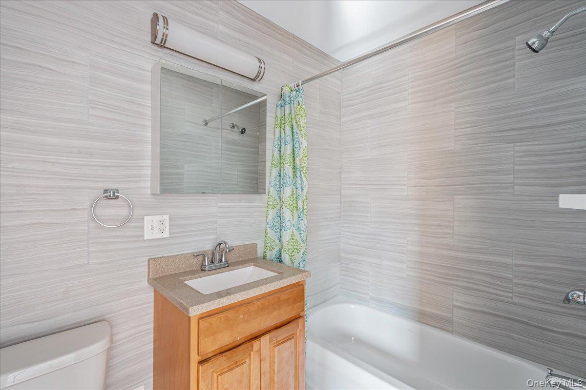 Single Family Jewel Street Brooklyn, NY 11222, MLS-1057235-21
