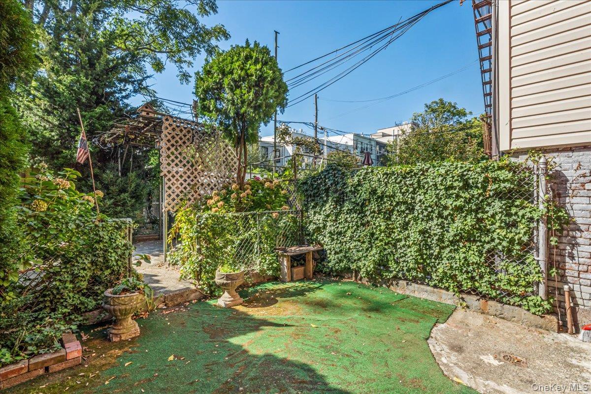 Single Family Jewel Street Brooklyn, NY 11222, MLS-1057235-29