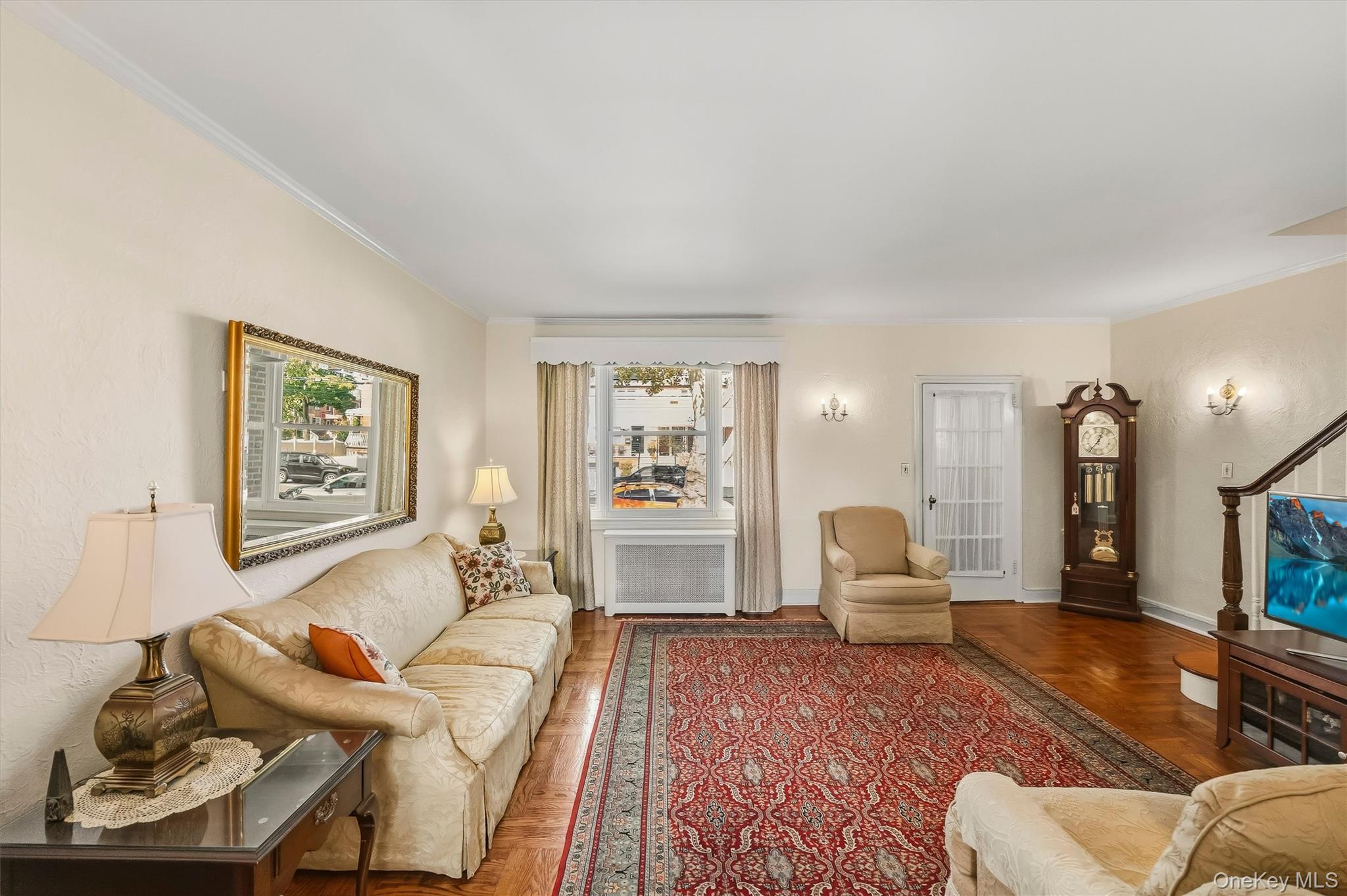 Single Family Mace Avenue Bronx, NY 10469, MLS-1057240-11