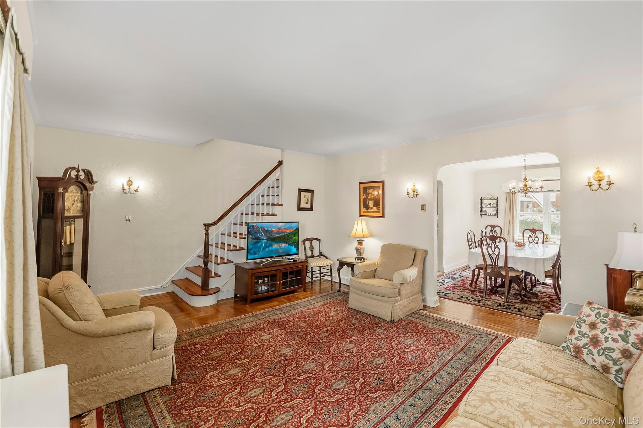 Single Family Mace Avenue Bronx, NY 10469, MLS-1057240-12