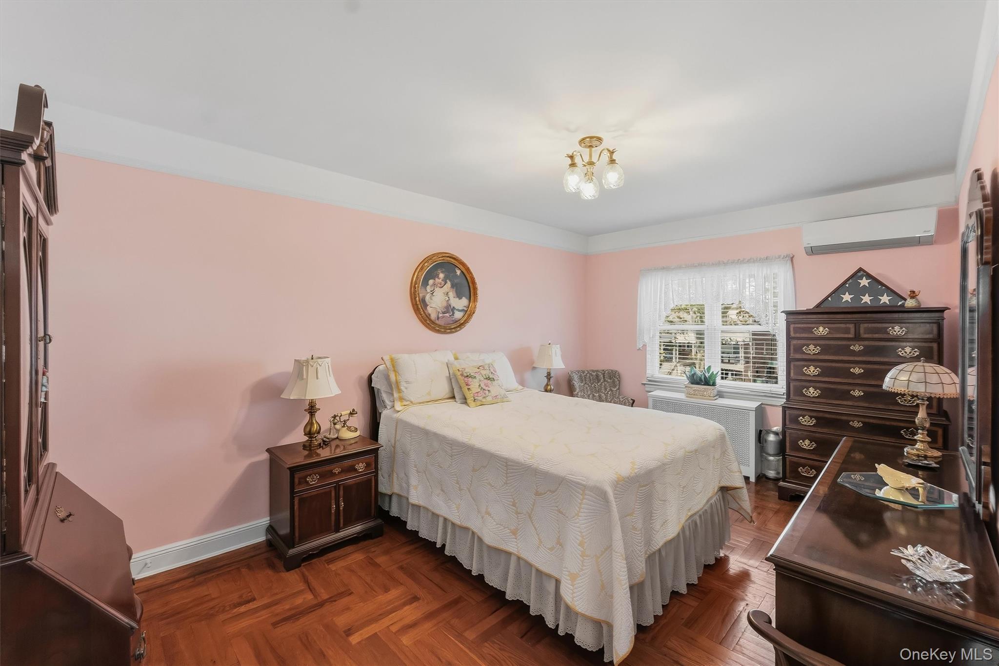 Single Family Mace Avenue Bronx, NY 10469, MLS-1057240-24