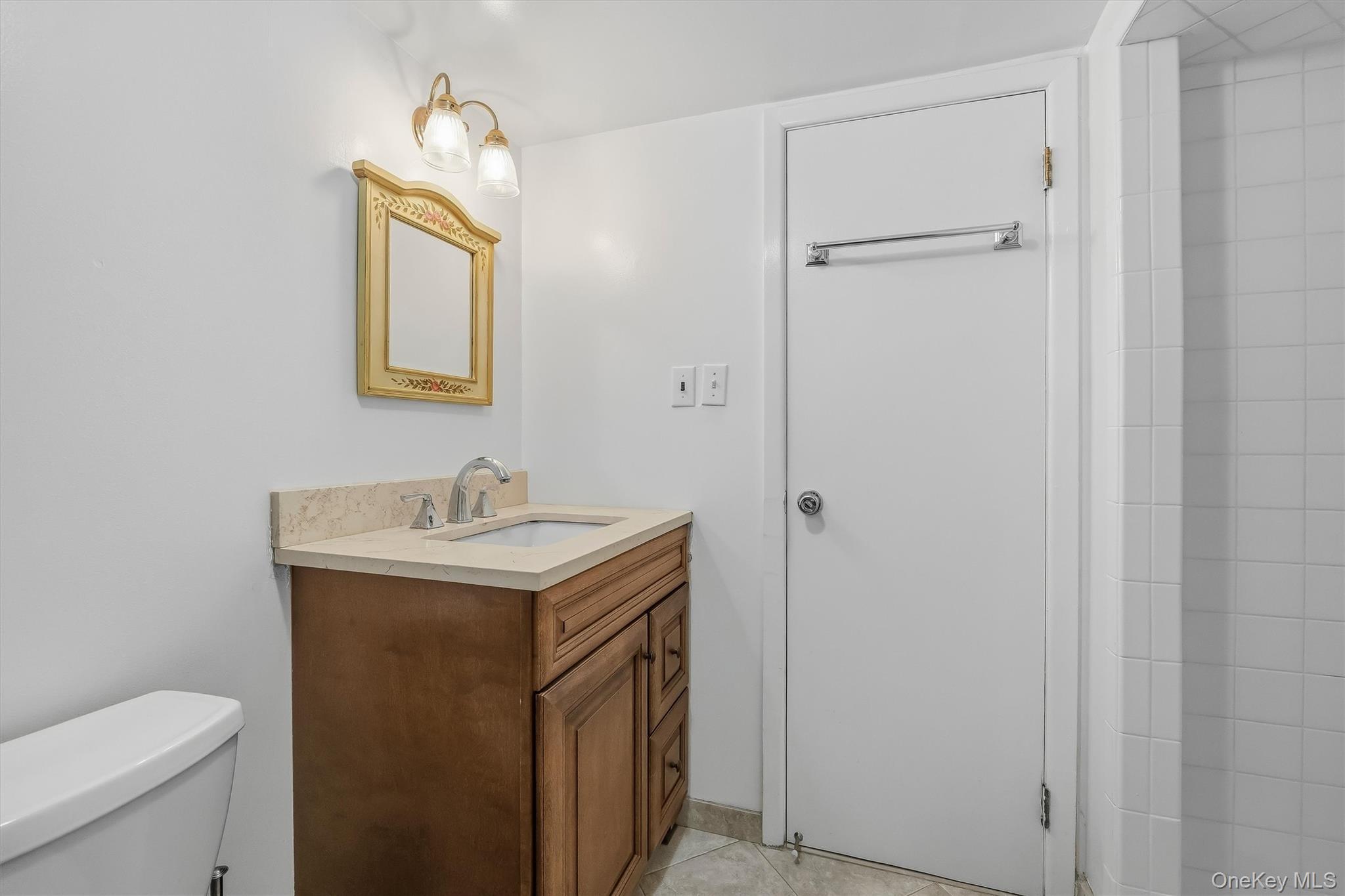 Single Family Mace Avenue Bronx, NY 10469, MLS-1057240-29