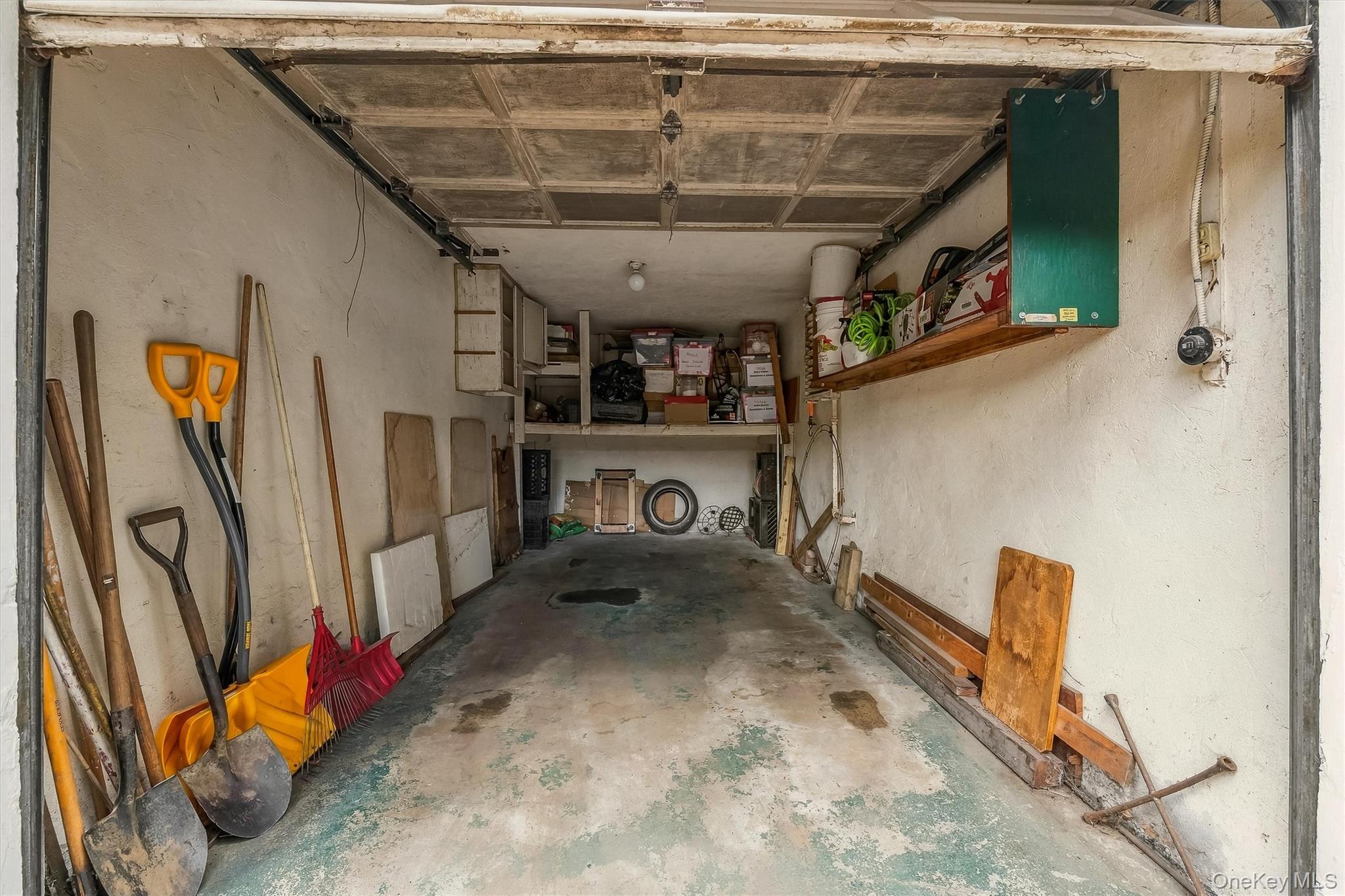 Single Family Mace Avenue Bronx, NY 10469, MLS-1057240-34