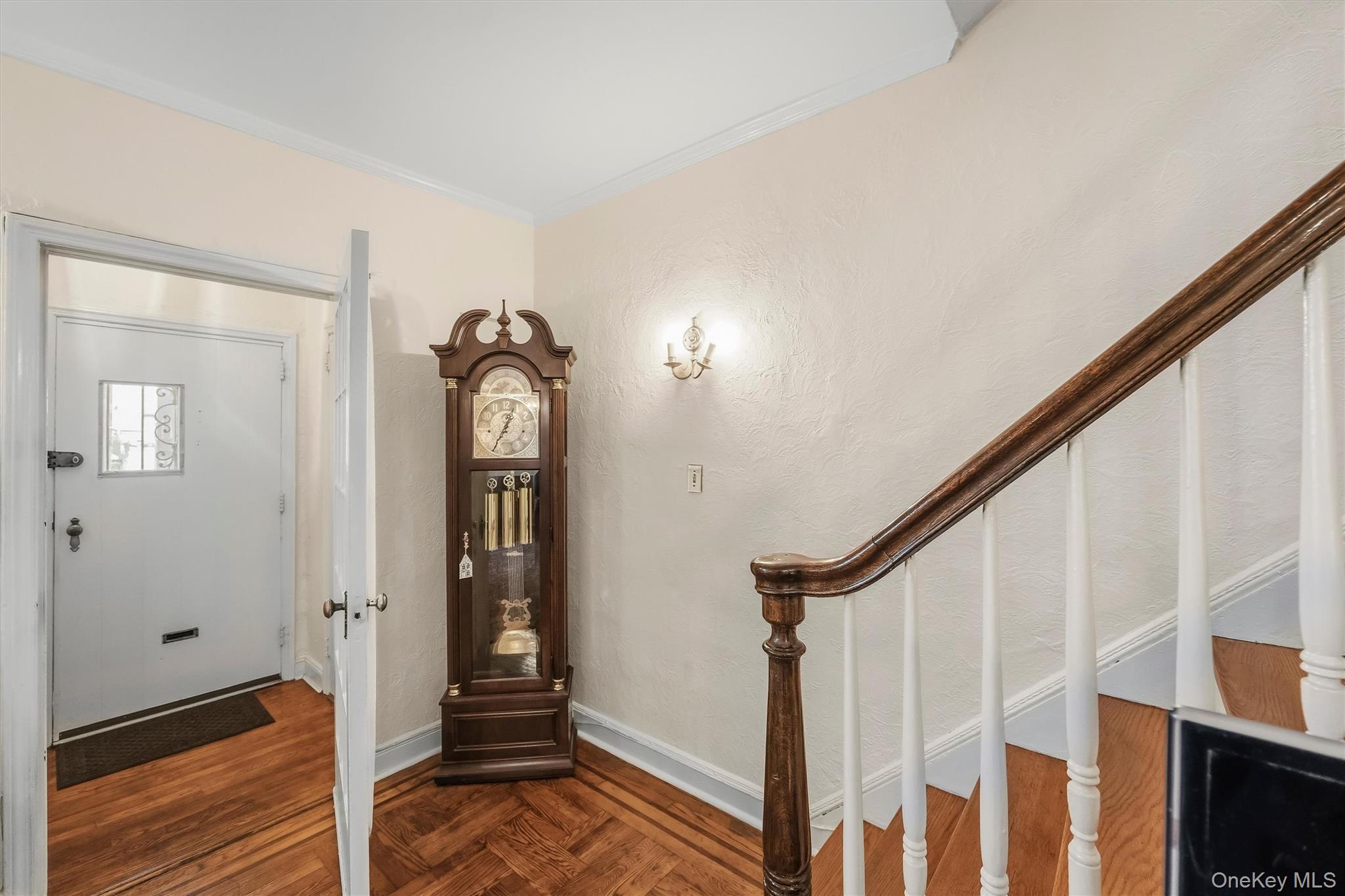 Single Family Mace Avenue Bronx, NY 10469, MLS-1057240-7