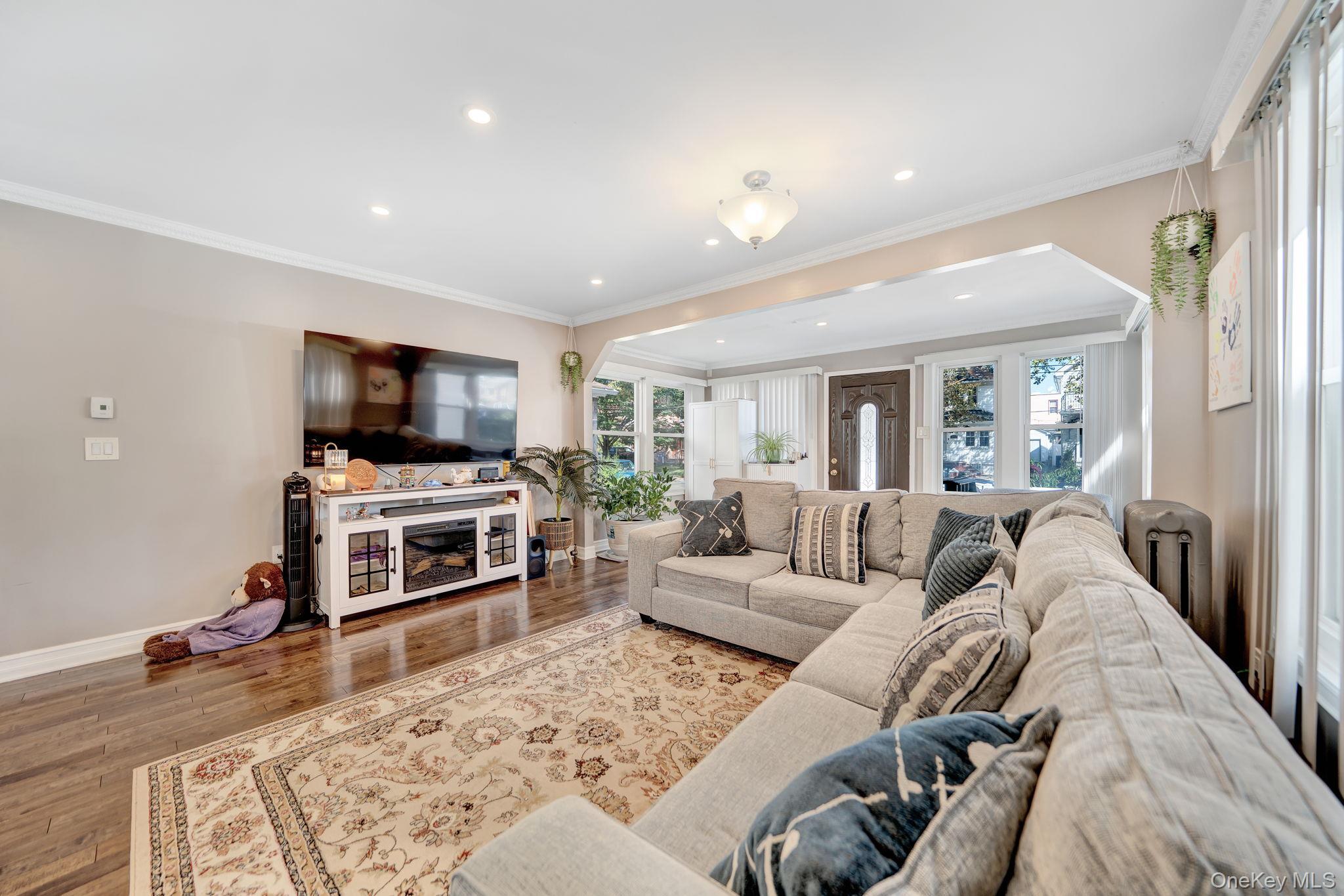 Single Family 201st Street Queens, NY 11423, MLS-1057252-2
