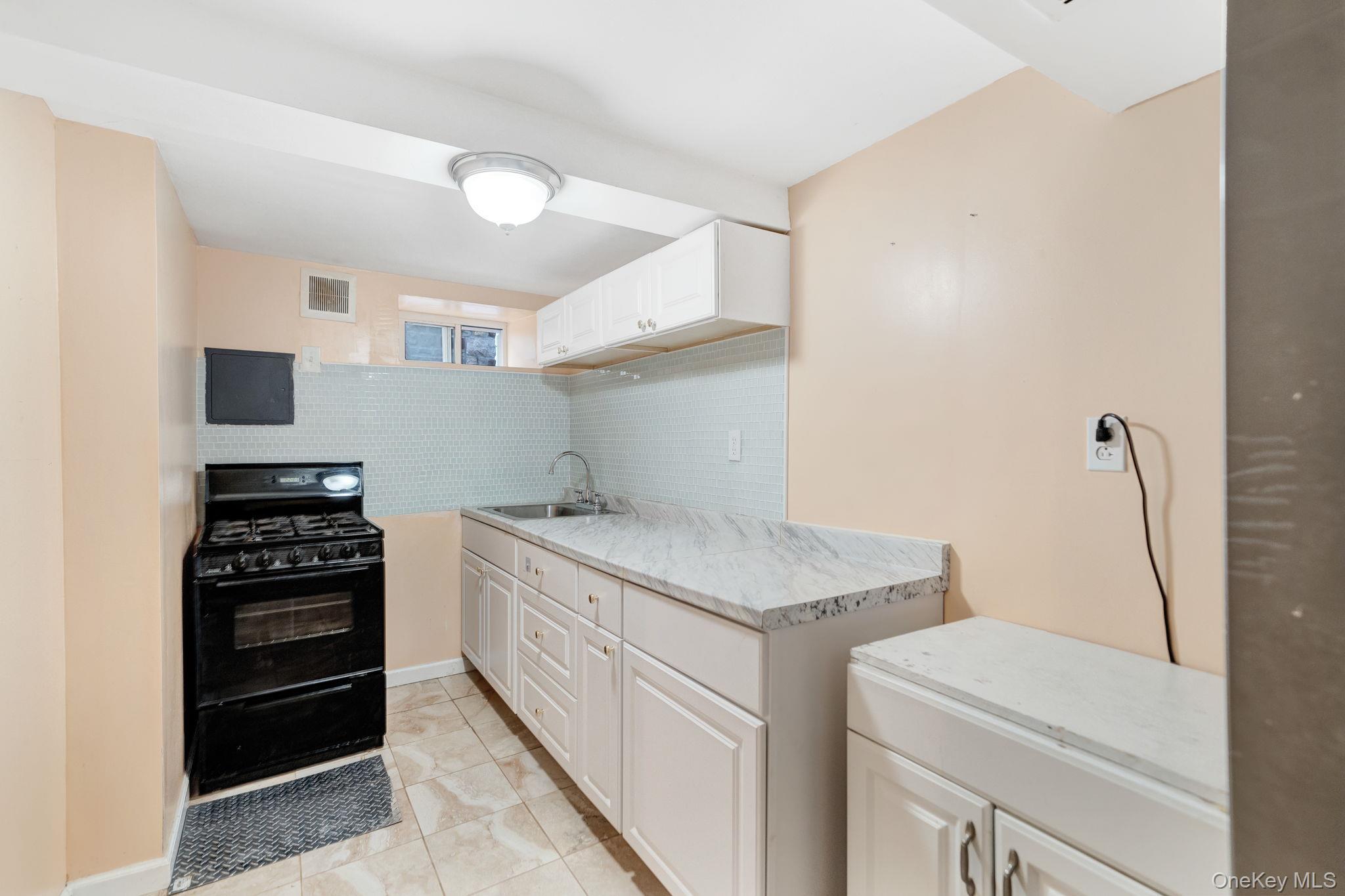 Single Family 201st Street Queens, NY 11423, MLS-1057252-28