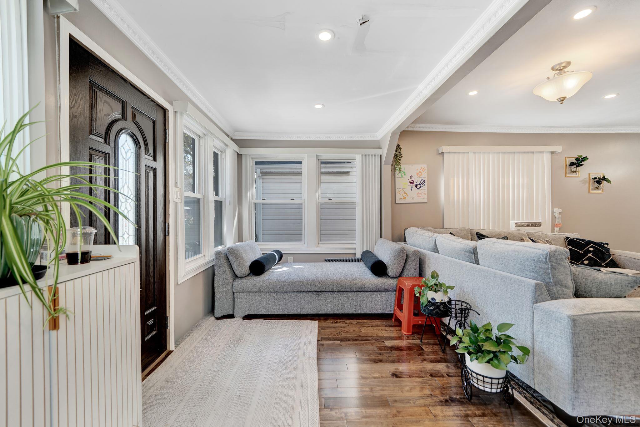 Single Family 201st Street Queens, NY 11423, MLS-1057252-8