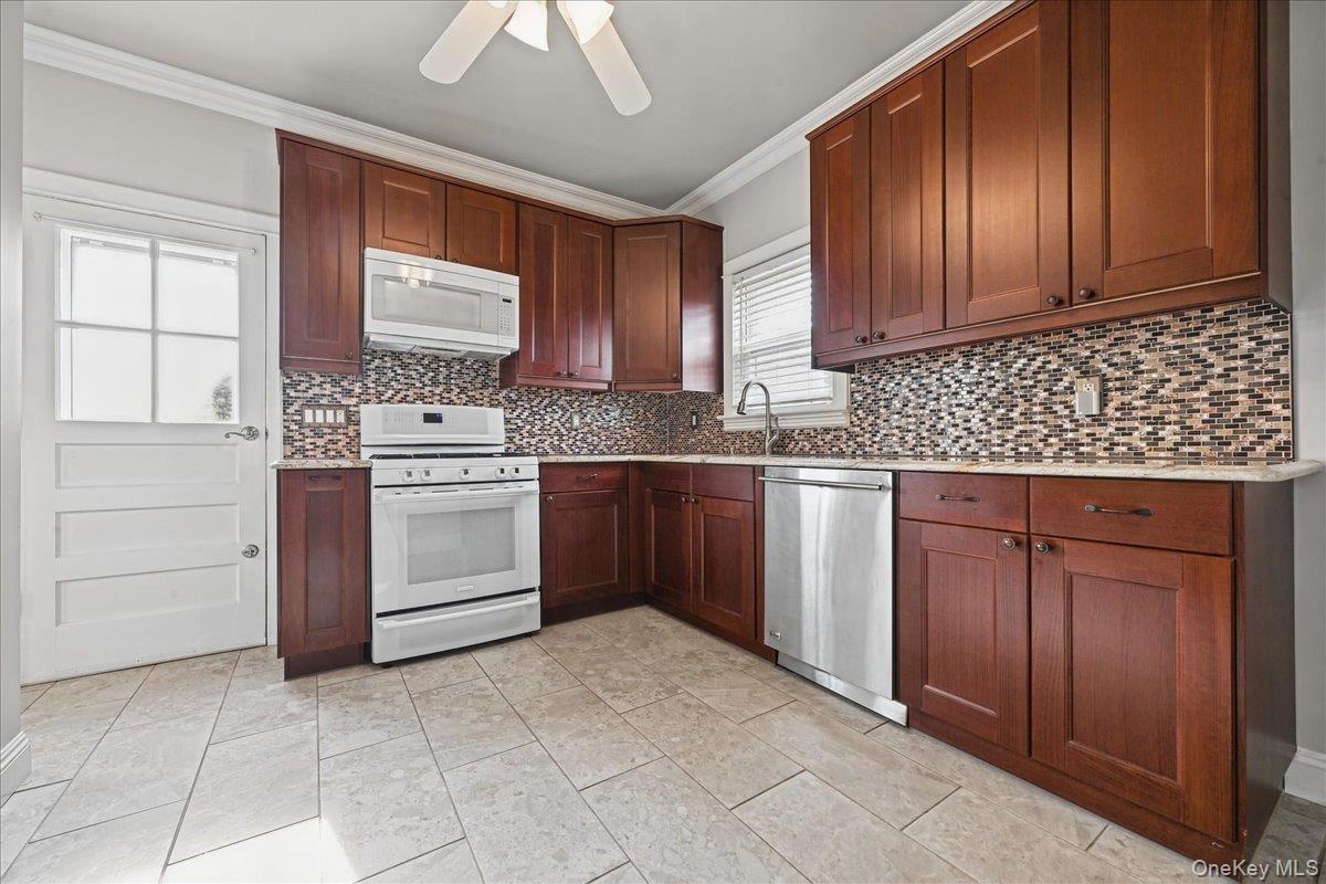 Single Family S 6th Street  Suffolk County, NY 11757, MLS-1057263-11