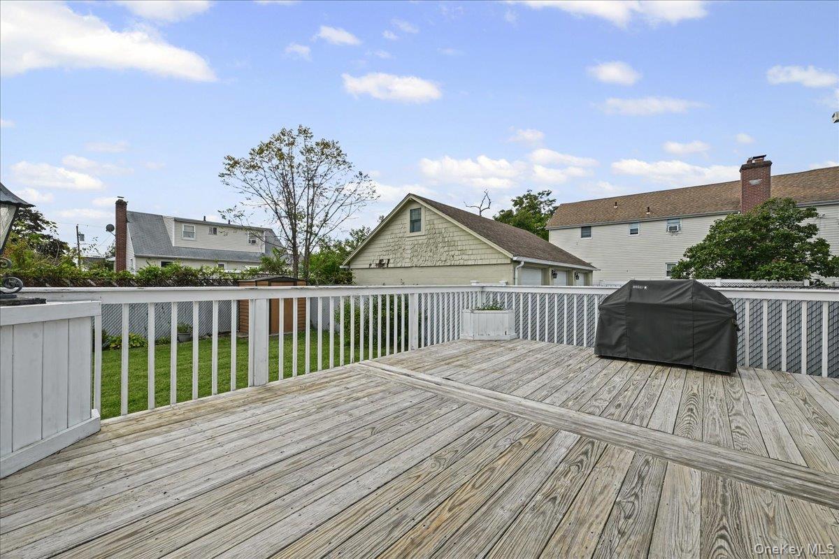 Single Family S 6th Street  Suffolk County, NY 11757, MLS-1057263-23