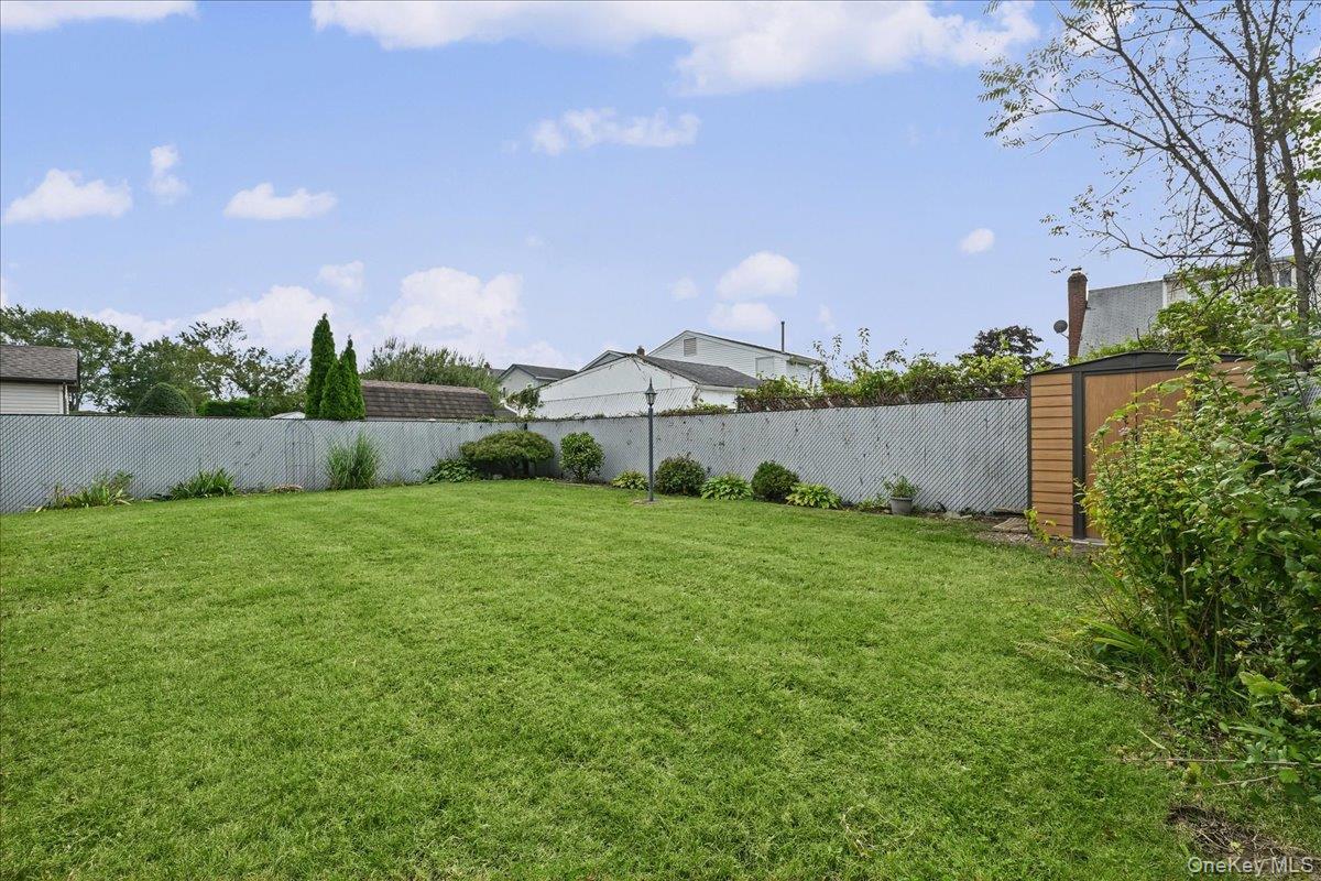 Single Family S 6th Street  Suffolk County, NY 11757, MLS-1057263-25