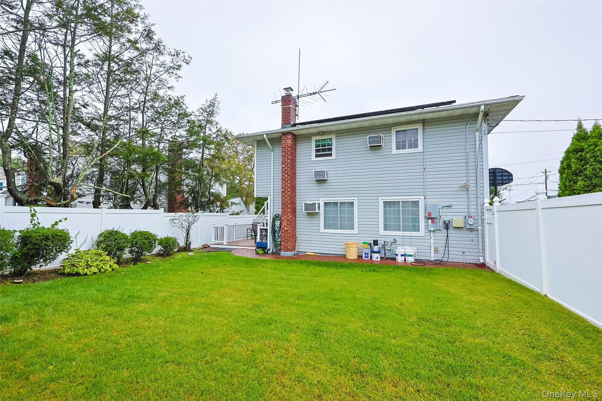 Single Family Convent Road Nassau County, NY 11791, MLS-1057302-39