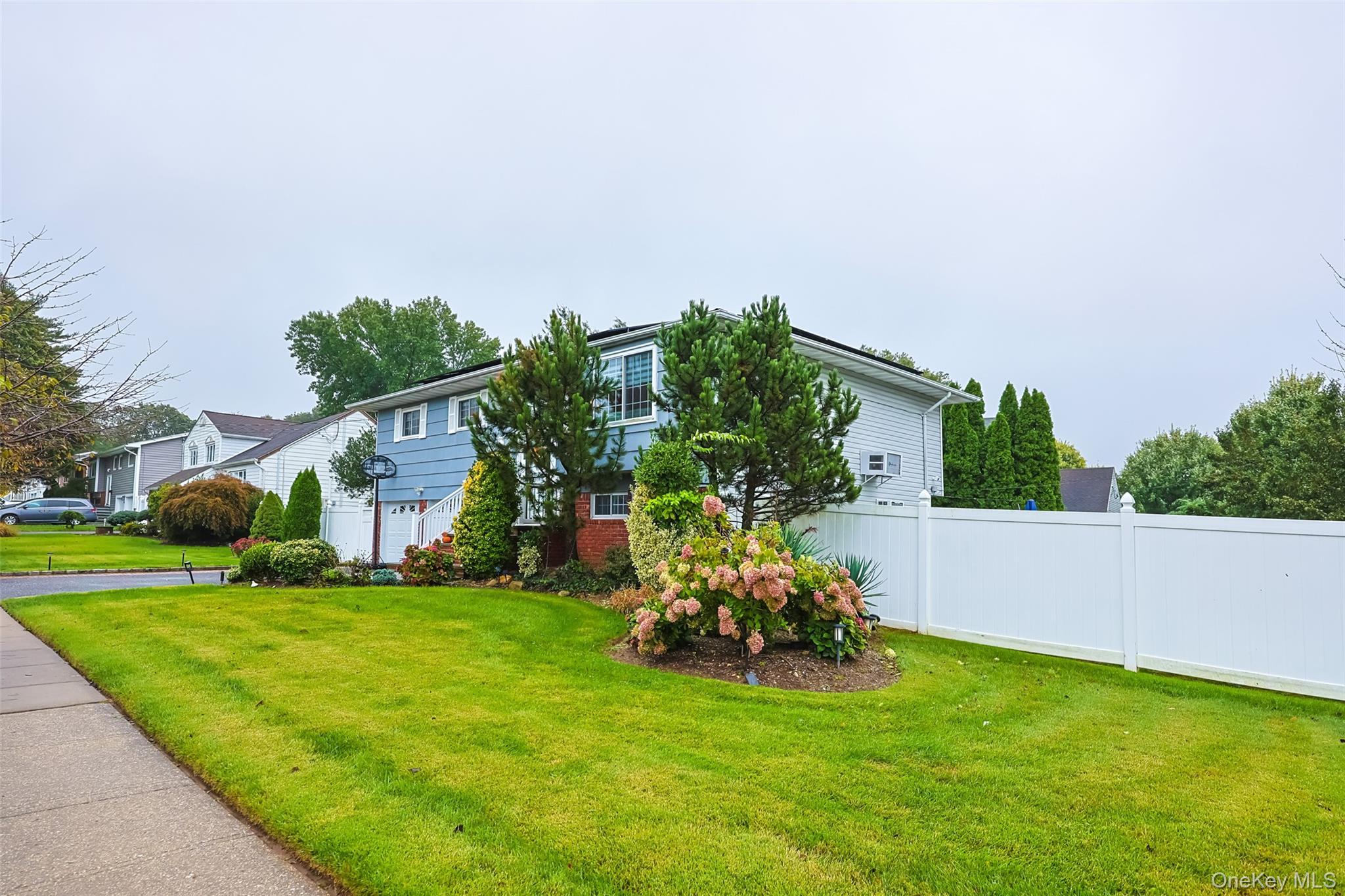 Single Family Convent Road Nassau County, NY 11791, MLS-1057302-4