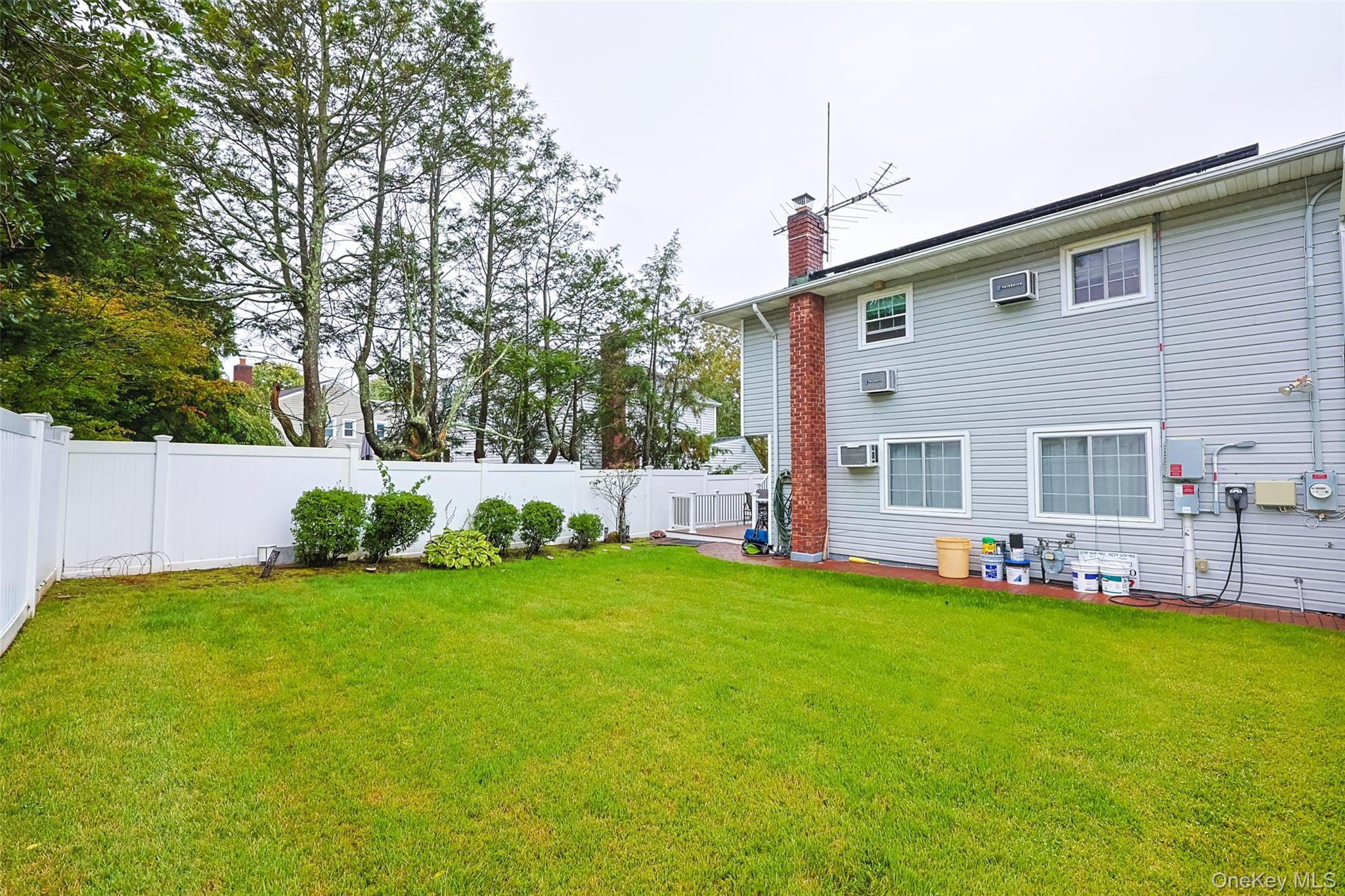 Single Family Convent Road Nassau County, NY 11791, MLS-1057302-40