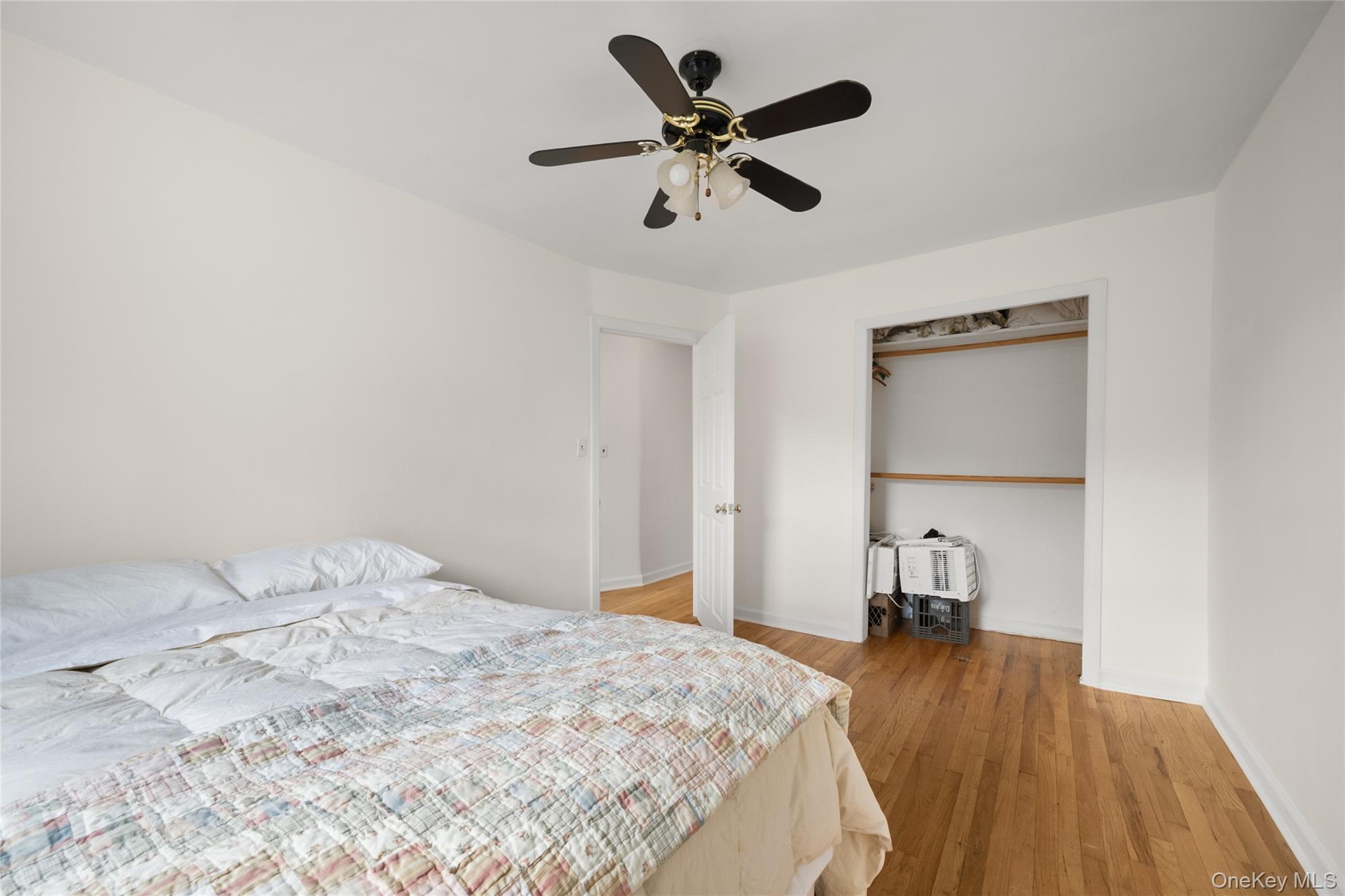 Single Family Middletown Road Bronx, NY 10465, MLS-1057304-19