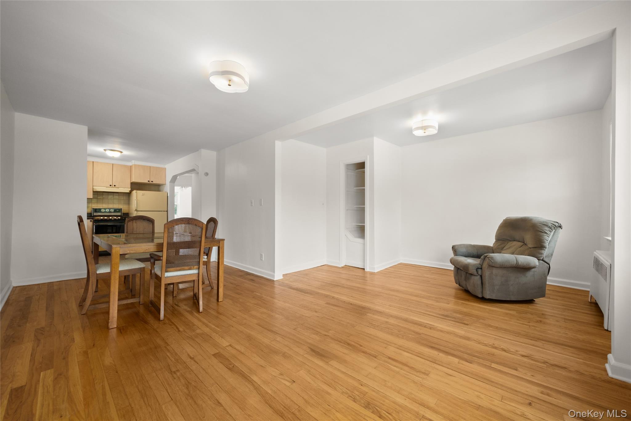 Single Family Middletown Road Bronx, NY 10465, MLS-1057304-8