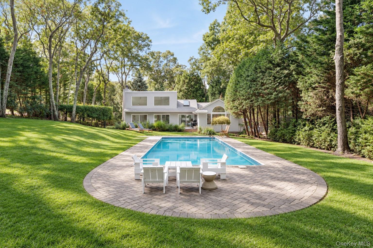 Single Family Old Squiretown Rd Suffolk County, NY 11946, MLS-1057318-2