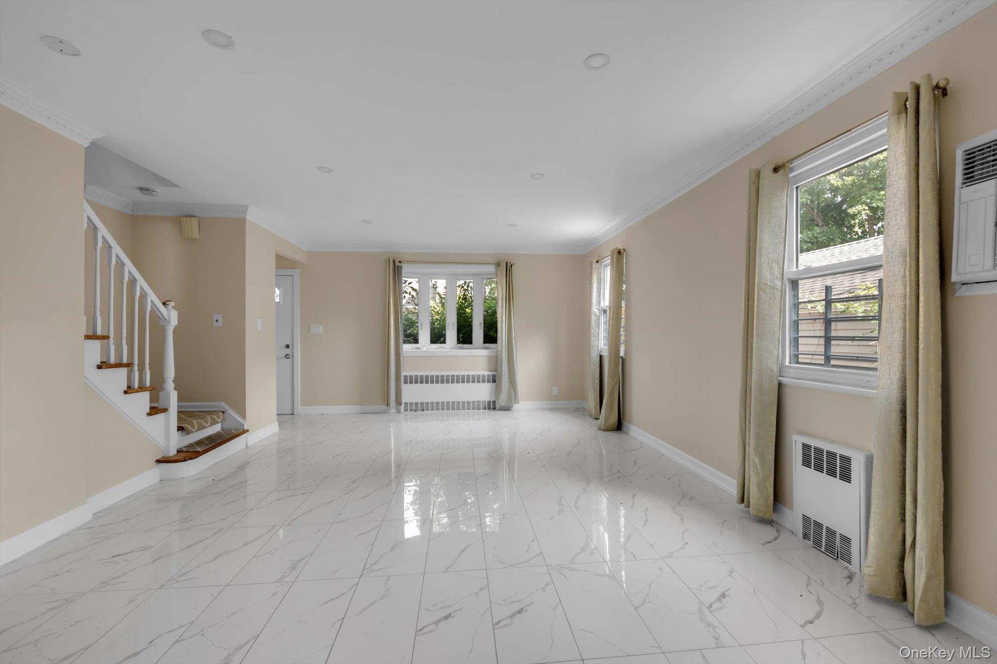 Single Family 76th Road Queens, NY 11366, MLS-1057339-5