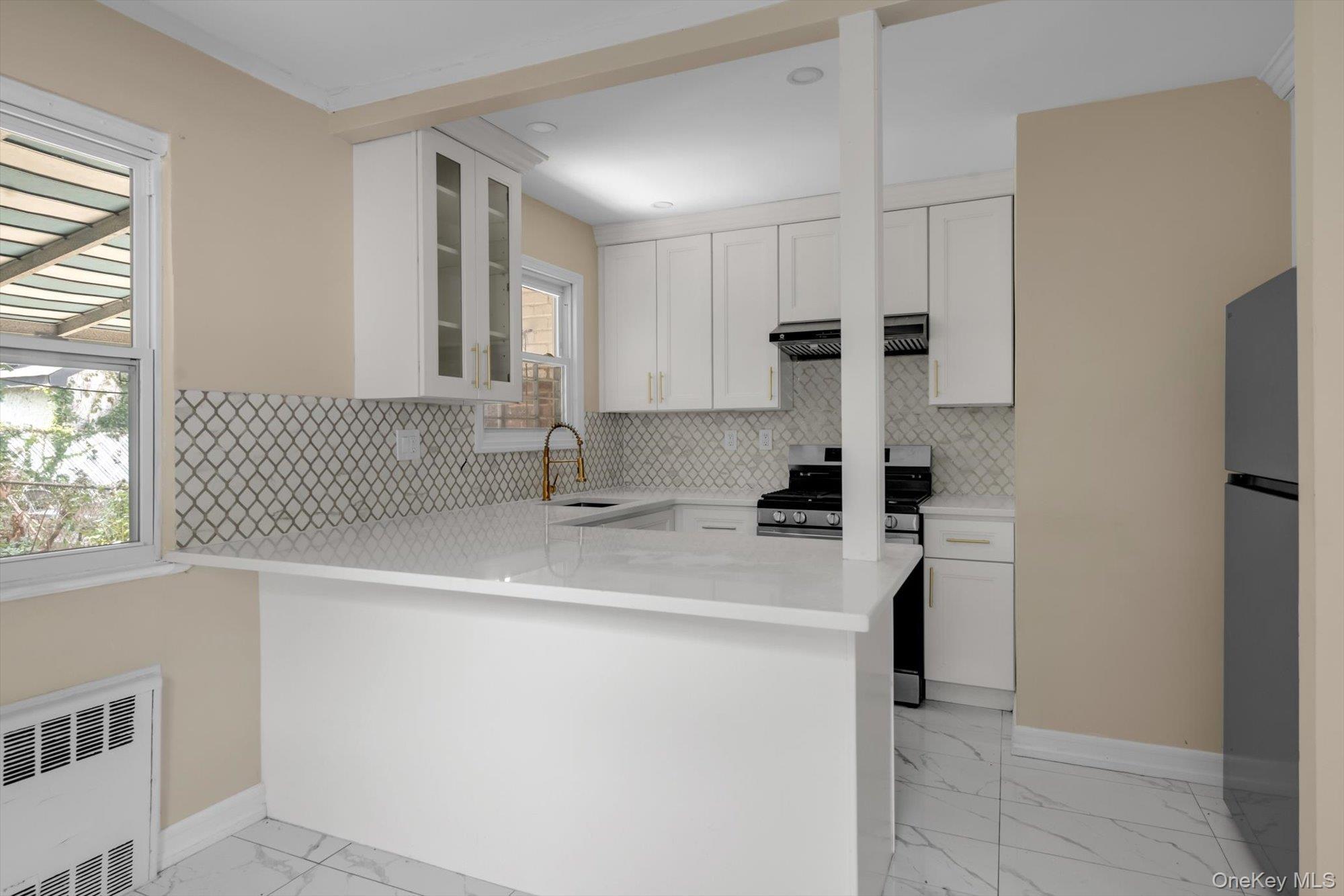 Single Family 76th Road Queens, NY 11366, MLS-1057339-8