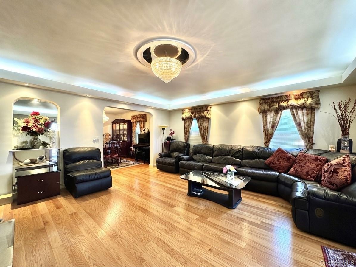 Single Family 150th Street  Queens, NY 11357, MLS-1057420-4
