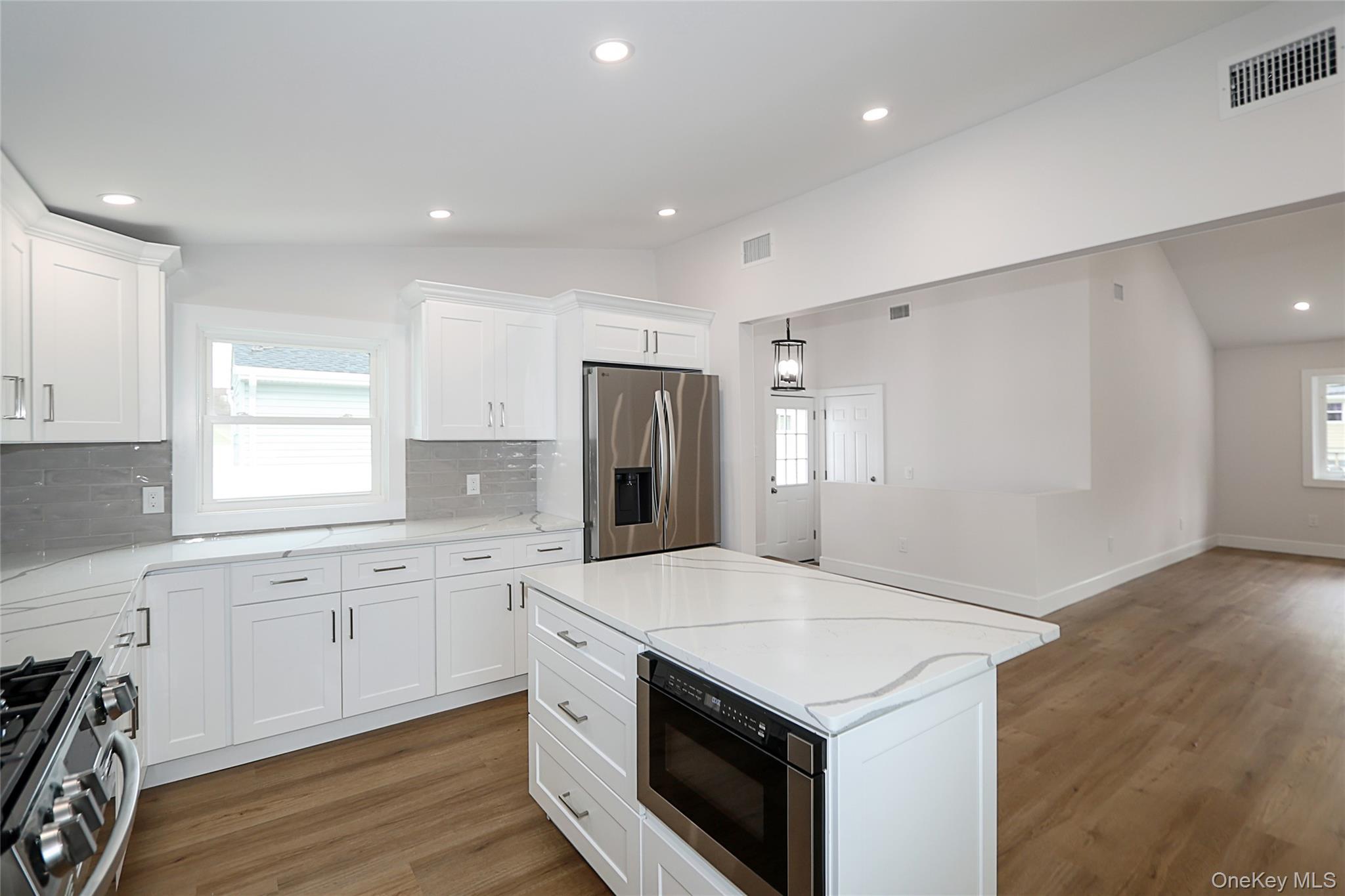 Single Family Hungry Harbor Road Nassau County, NY 11581, MLS-1057421-13