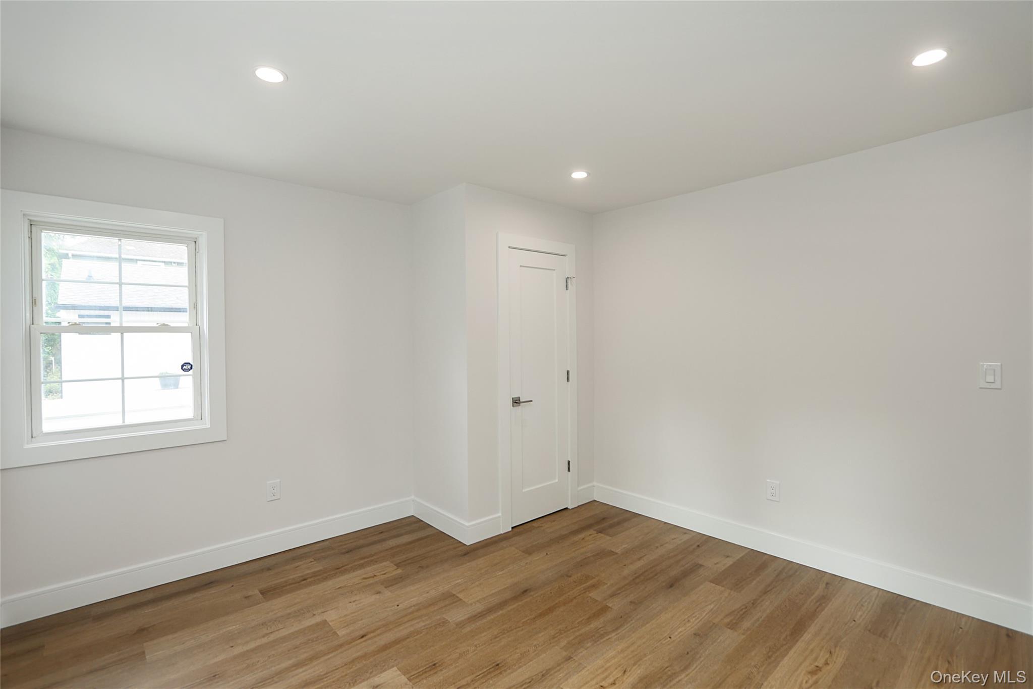 Single Family Hungry Harbor Road Nassau County, NY 11581, MLS-1057421-17