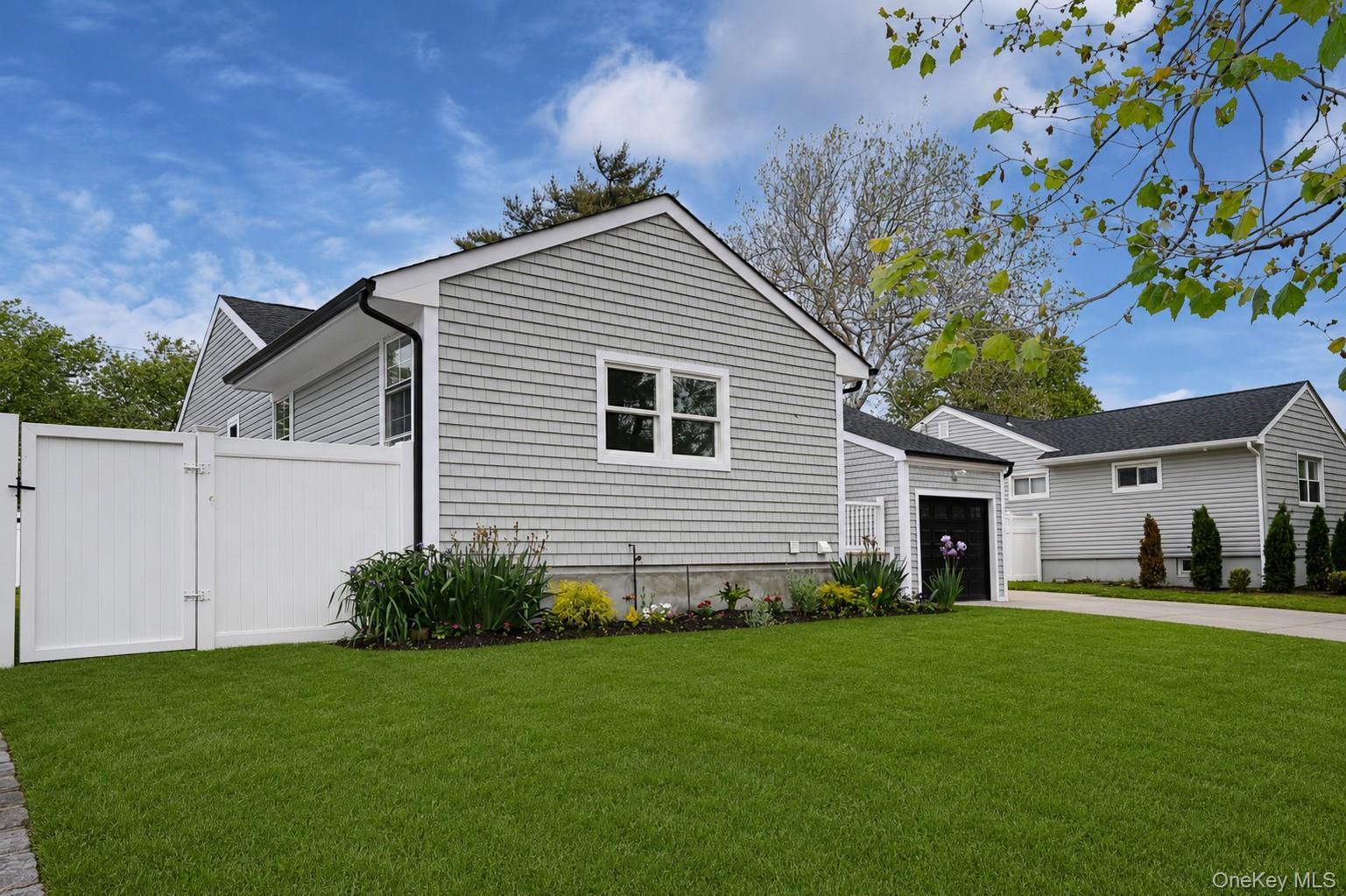 Single Family Hungry Harbor Road Nassau County, NY 11581, MLS-1057421-3
